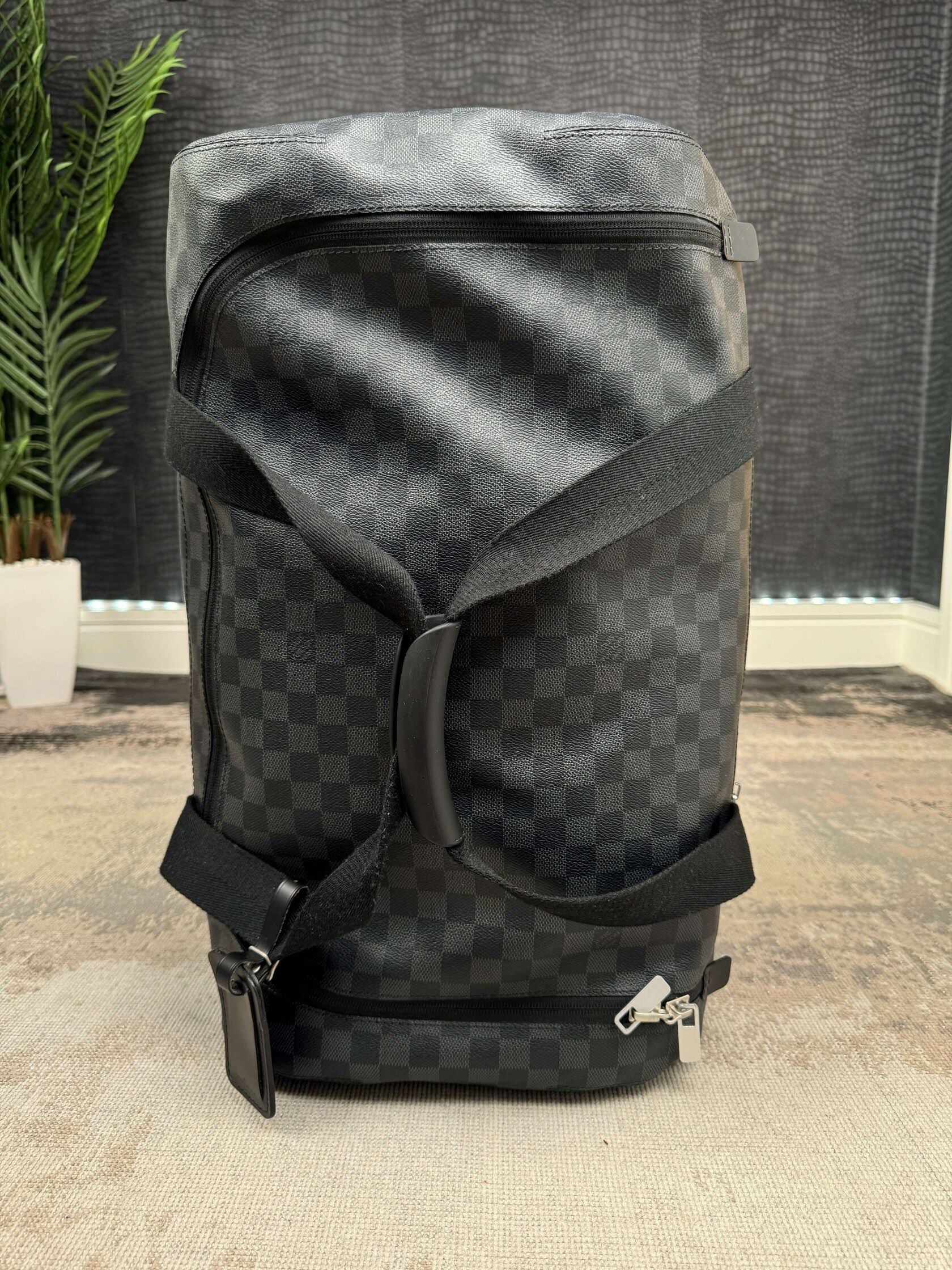 Louis Vuitton Horizon Soft Duffle 55 - Black Louis Vuitton
