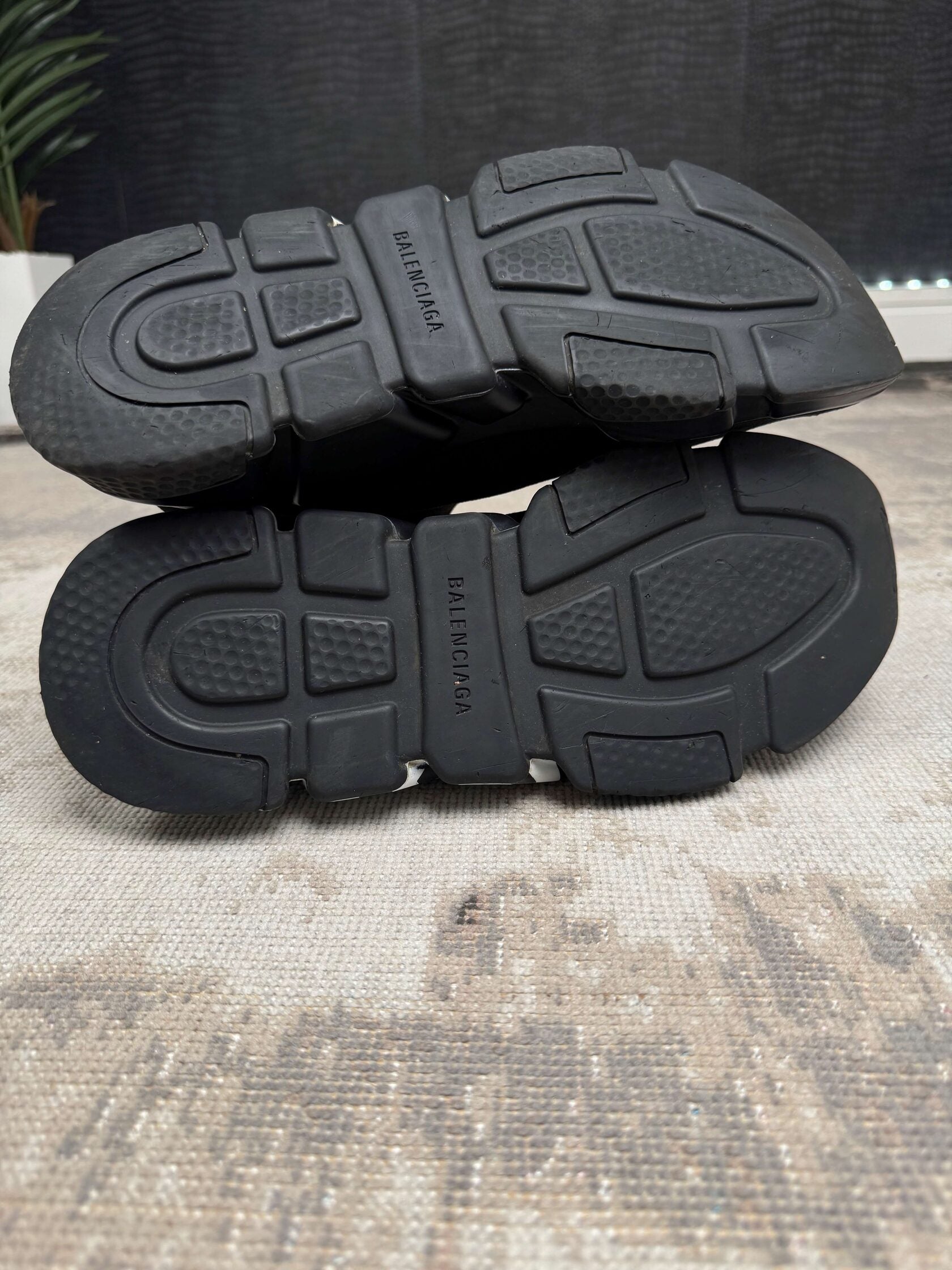 Balenciaga Graffiti Speed Trainer - Black Balenciaga