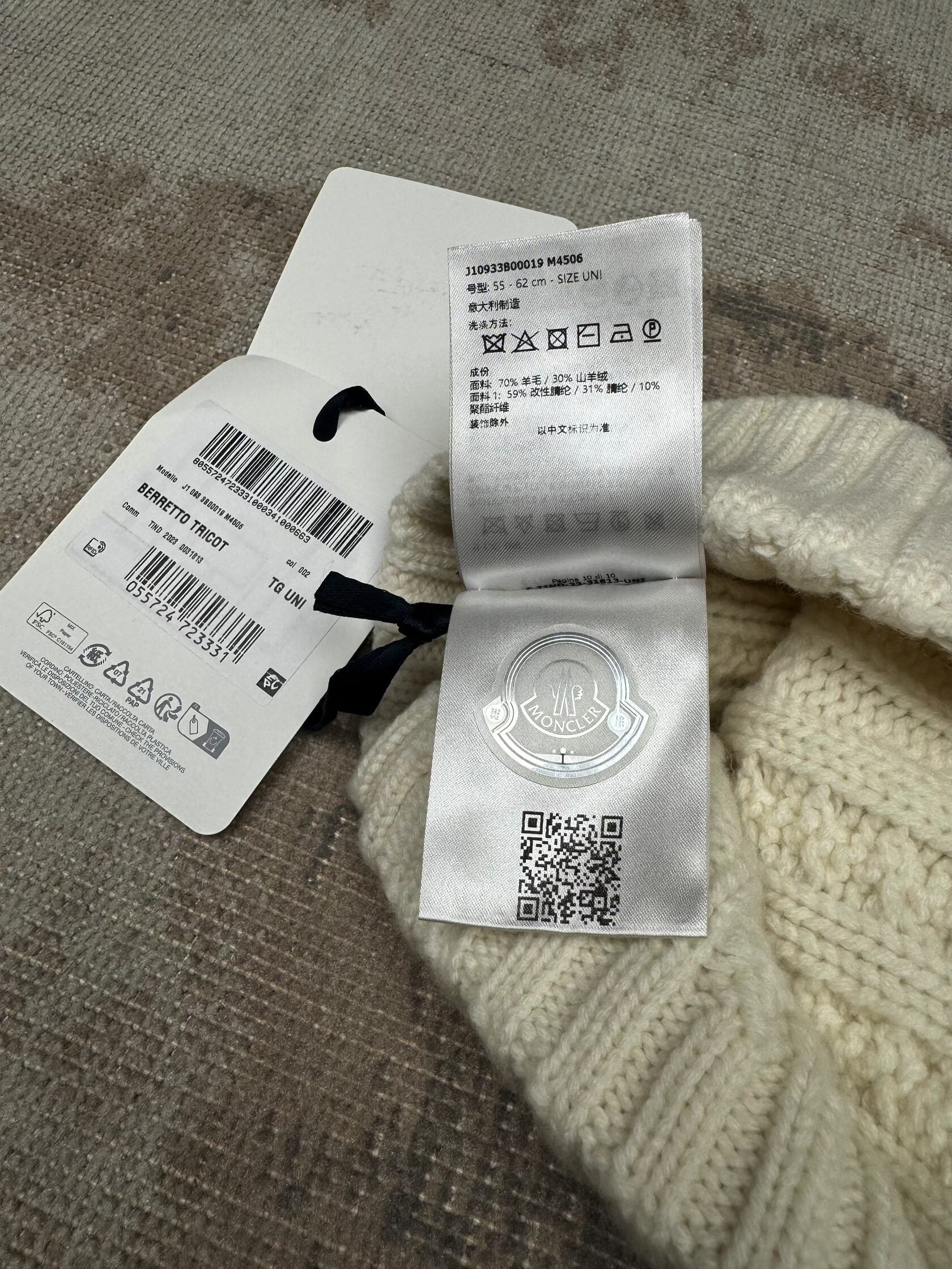 WOMENS - Moncler Cashmere / Wool Pom Pom Beanie - White Moncler