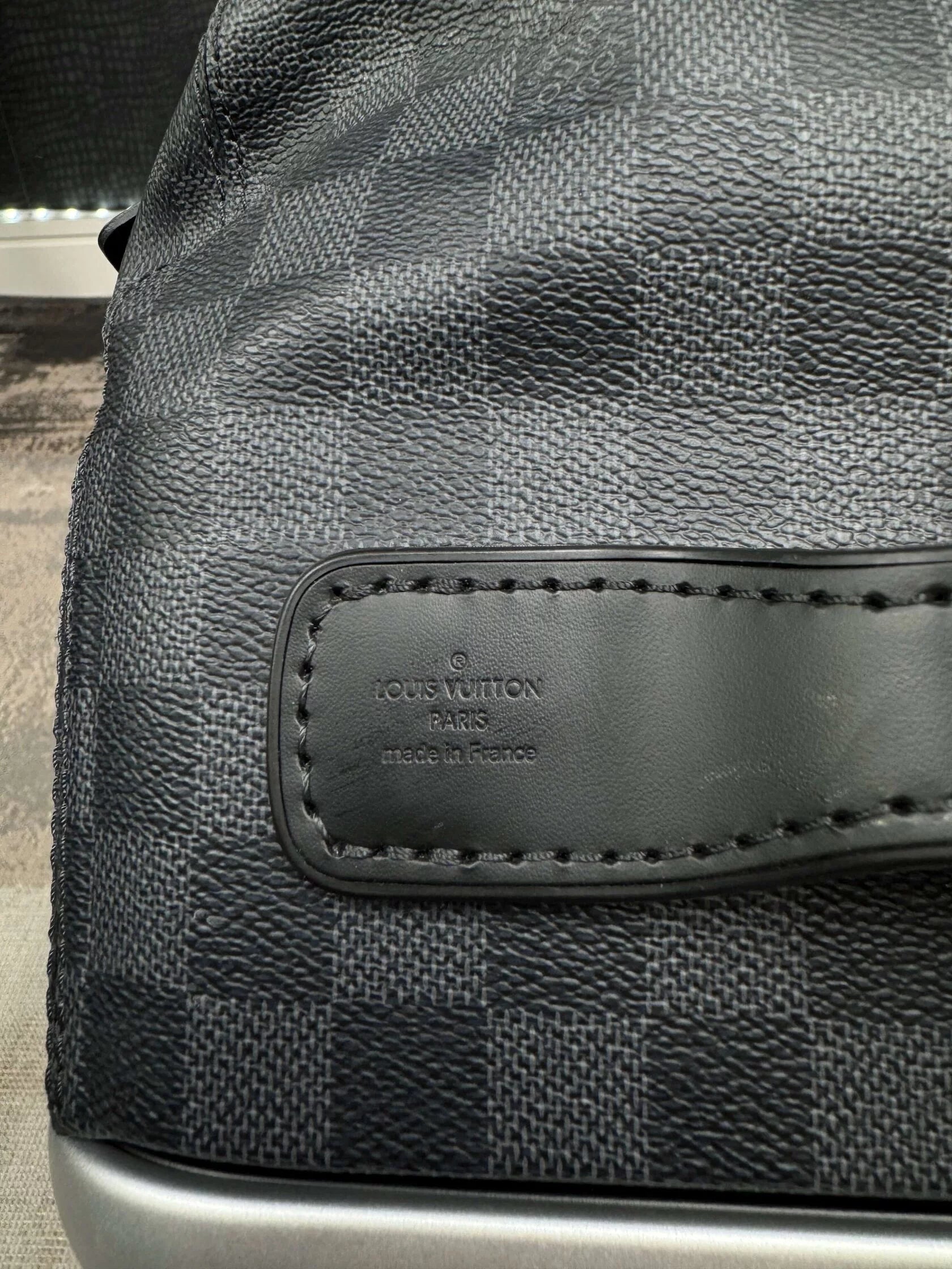Louis Vuitton Horizon Soft Duffle 55 - Black Louis Vuitton