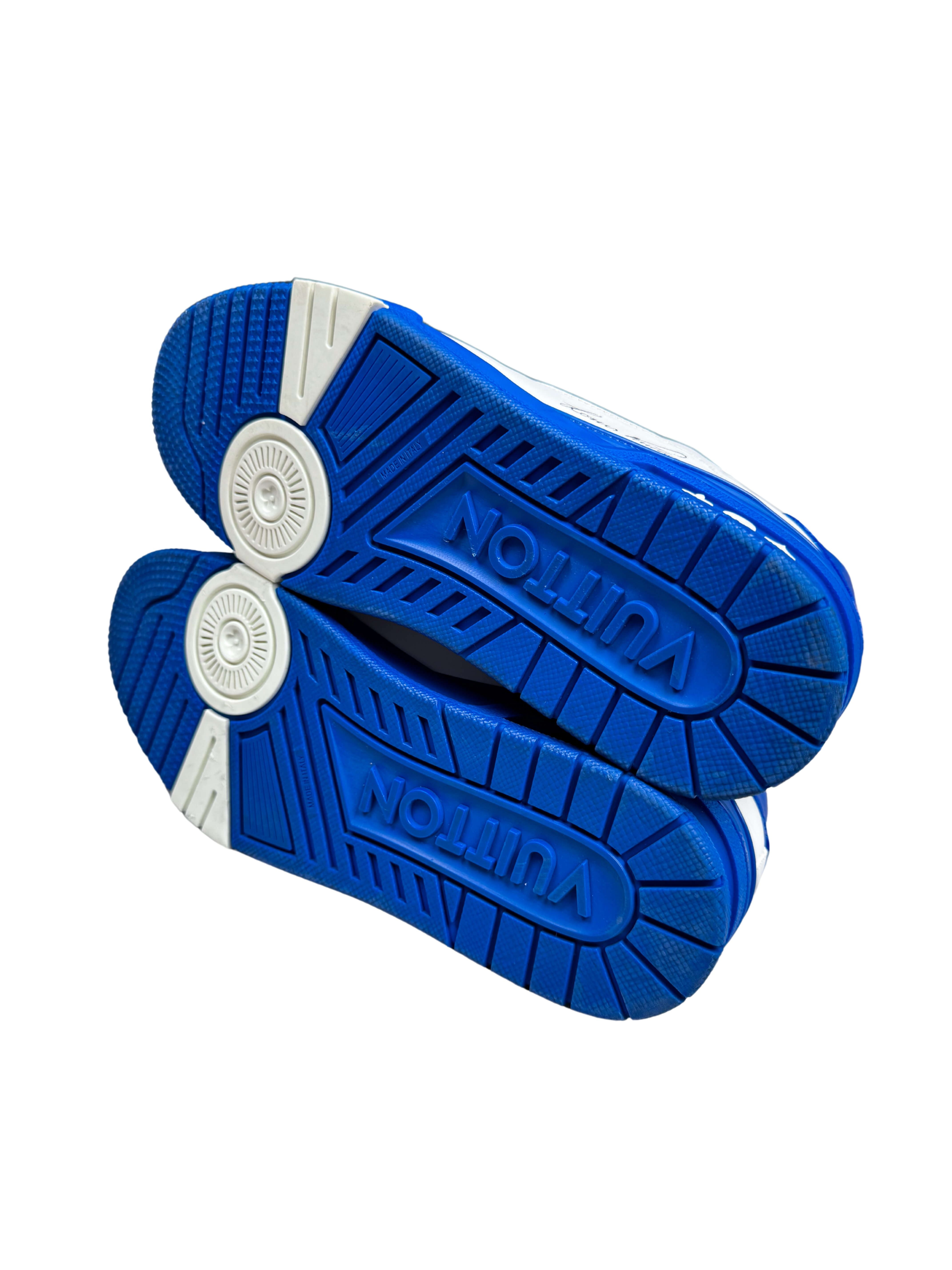 Louis Vuitton Signature LV Trainer