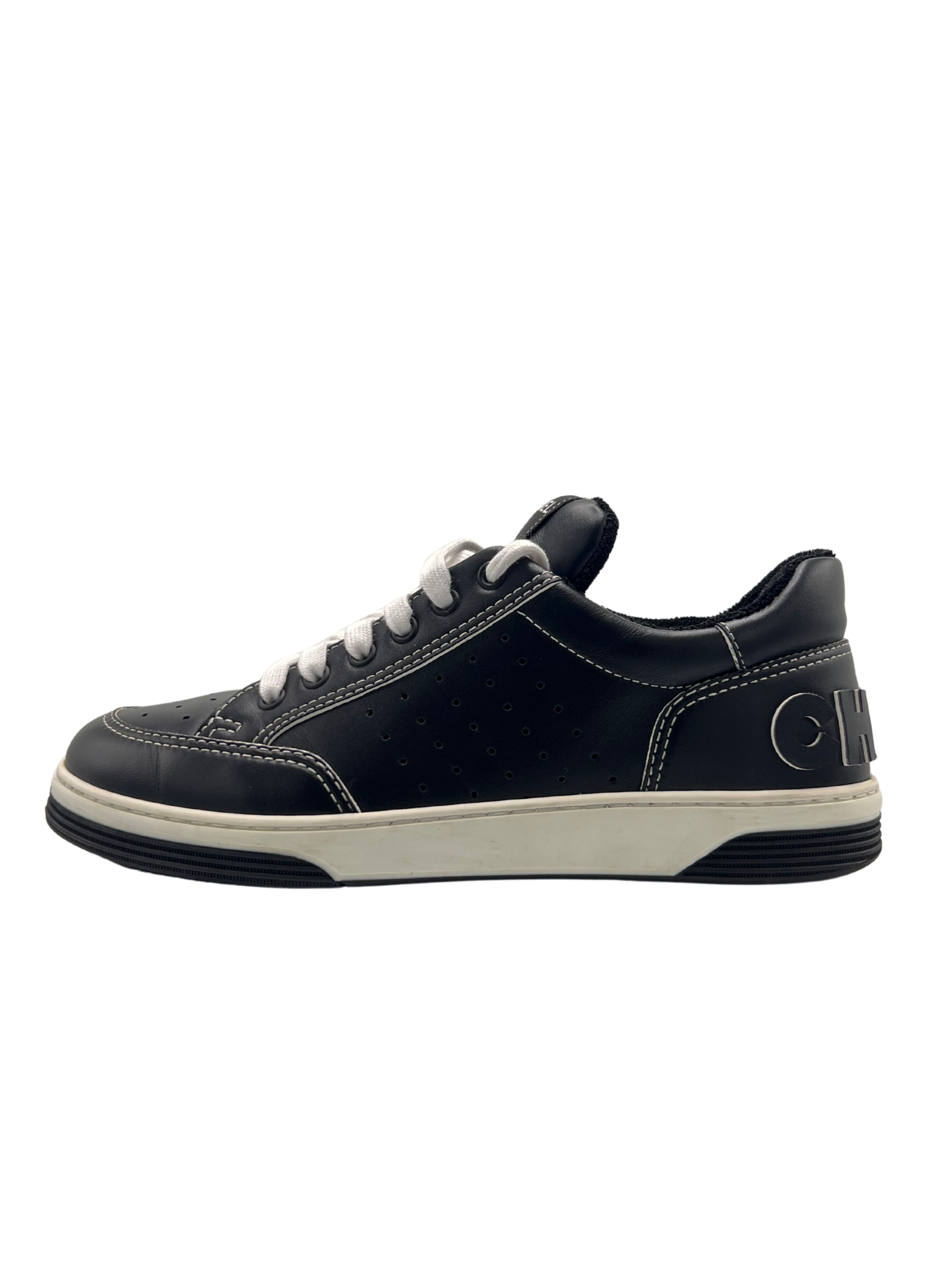 CHANEL Heel Print Sneaker - Black