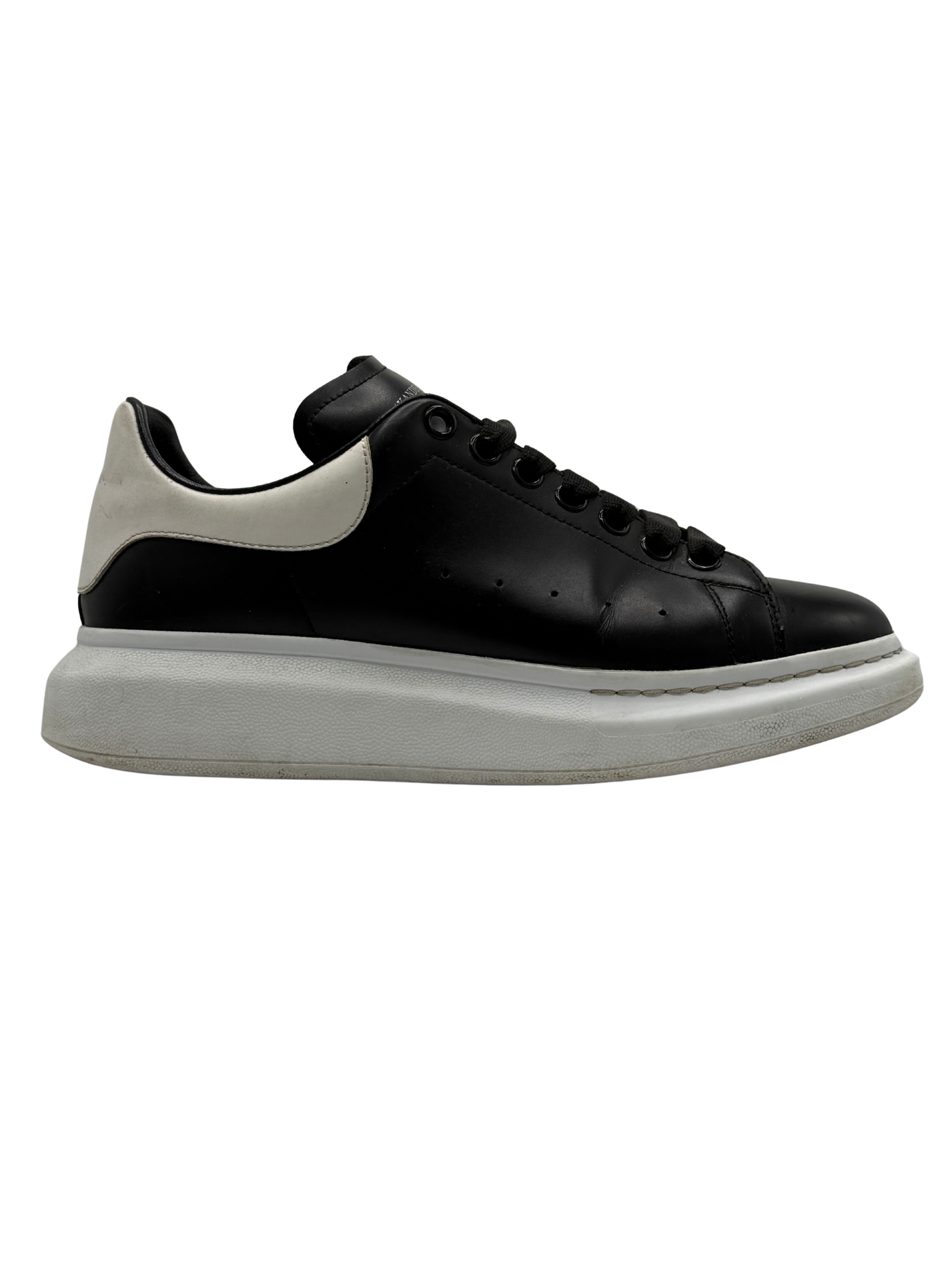 Alexander McQueen Oversized Trainers - Black