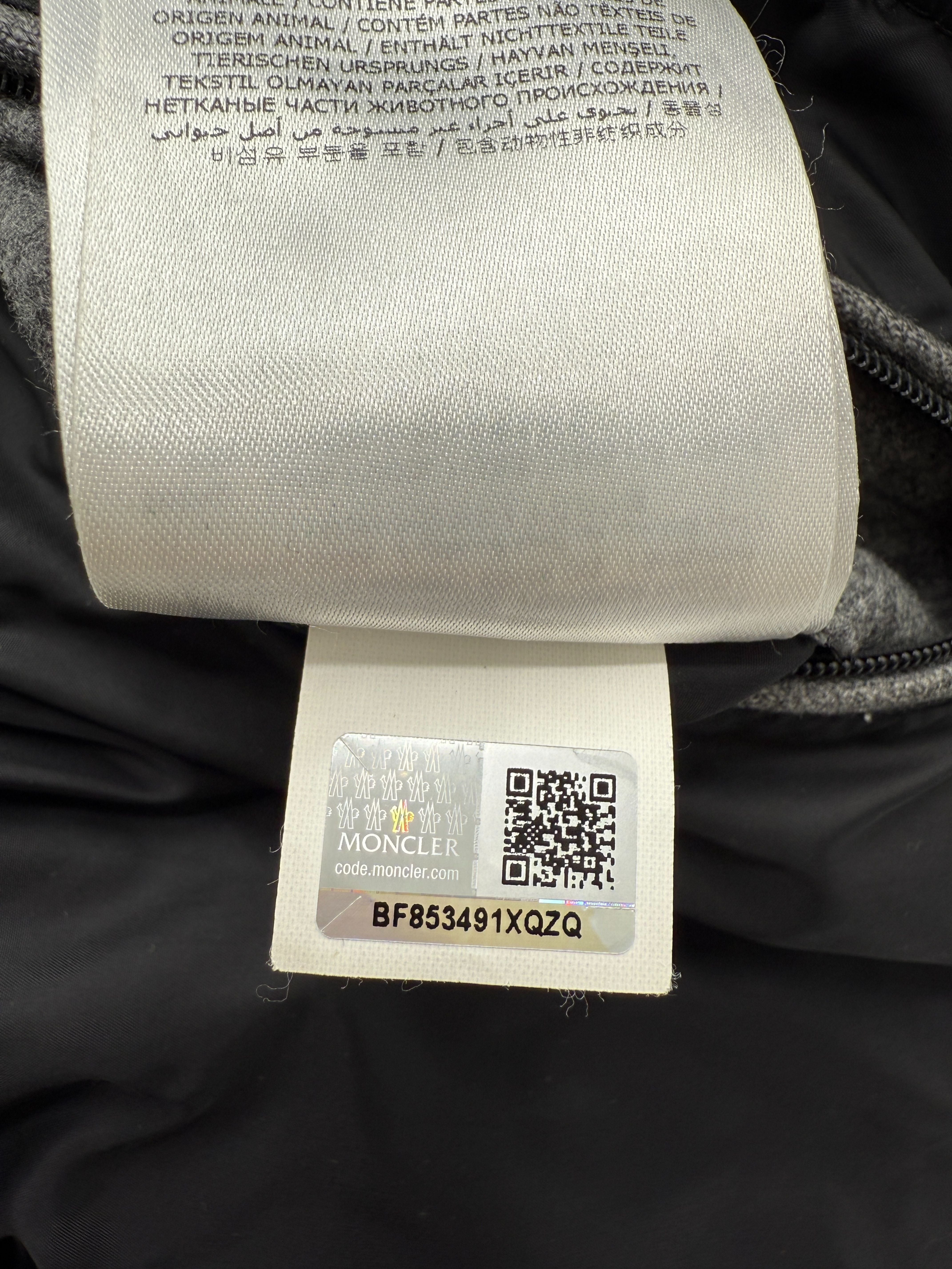 Moncler Harvey Down Jacket - Grey Moncler