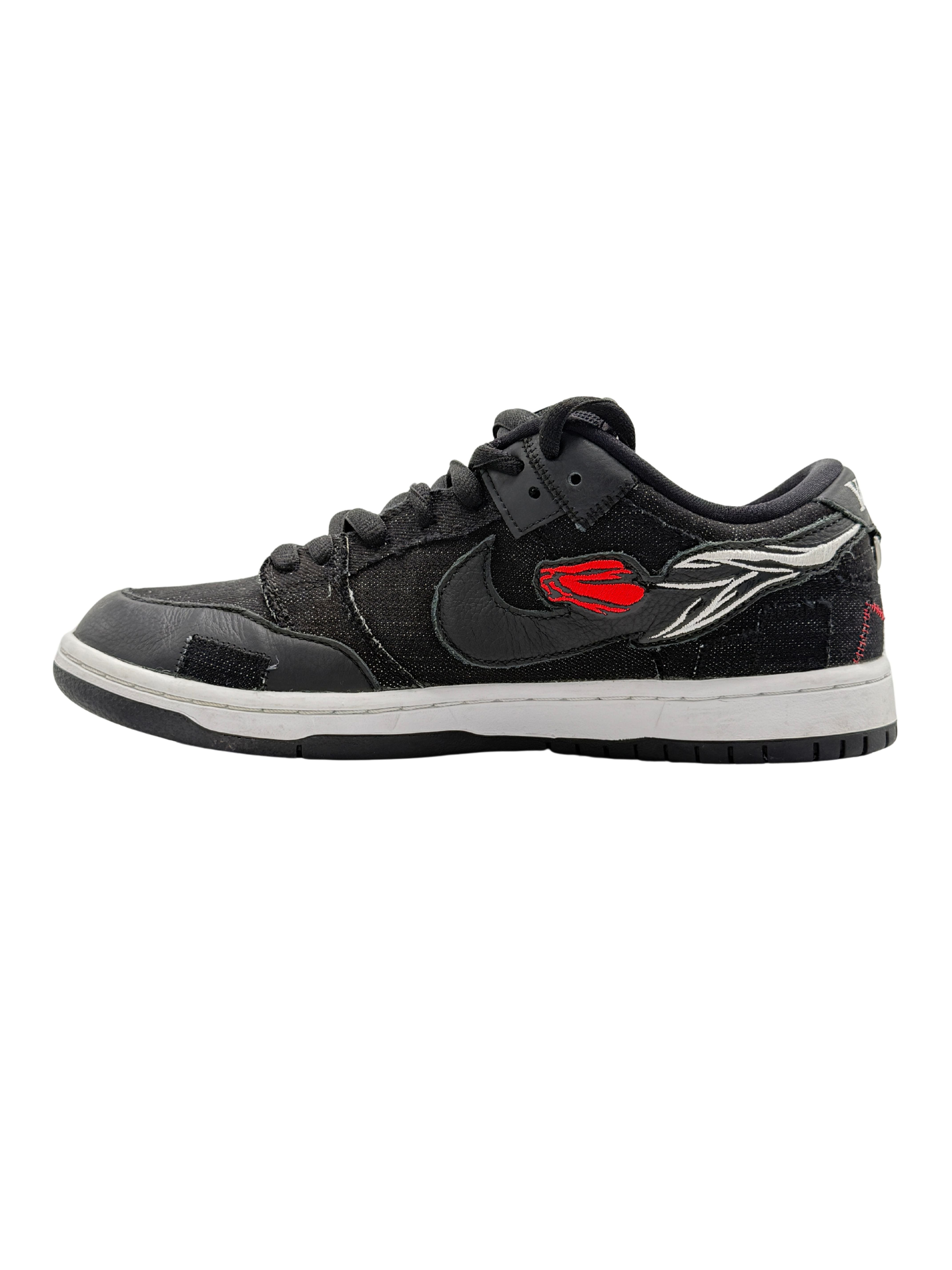 Nike SB Dunk Low x Verdy 'Wasted Youth' - Black Nike