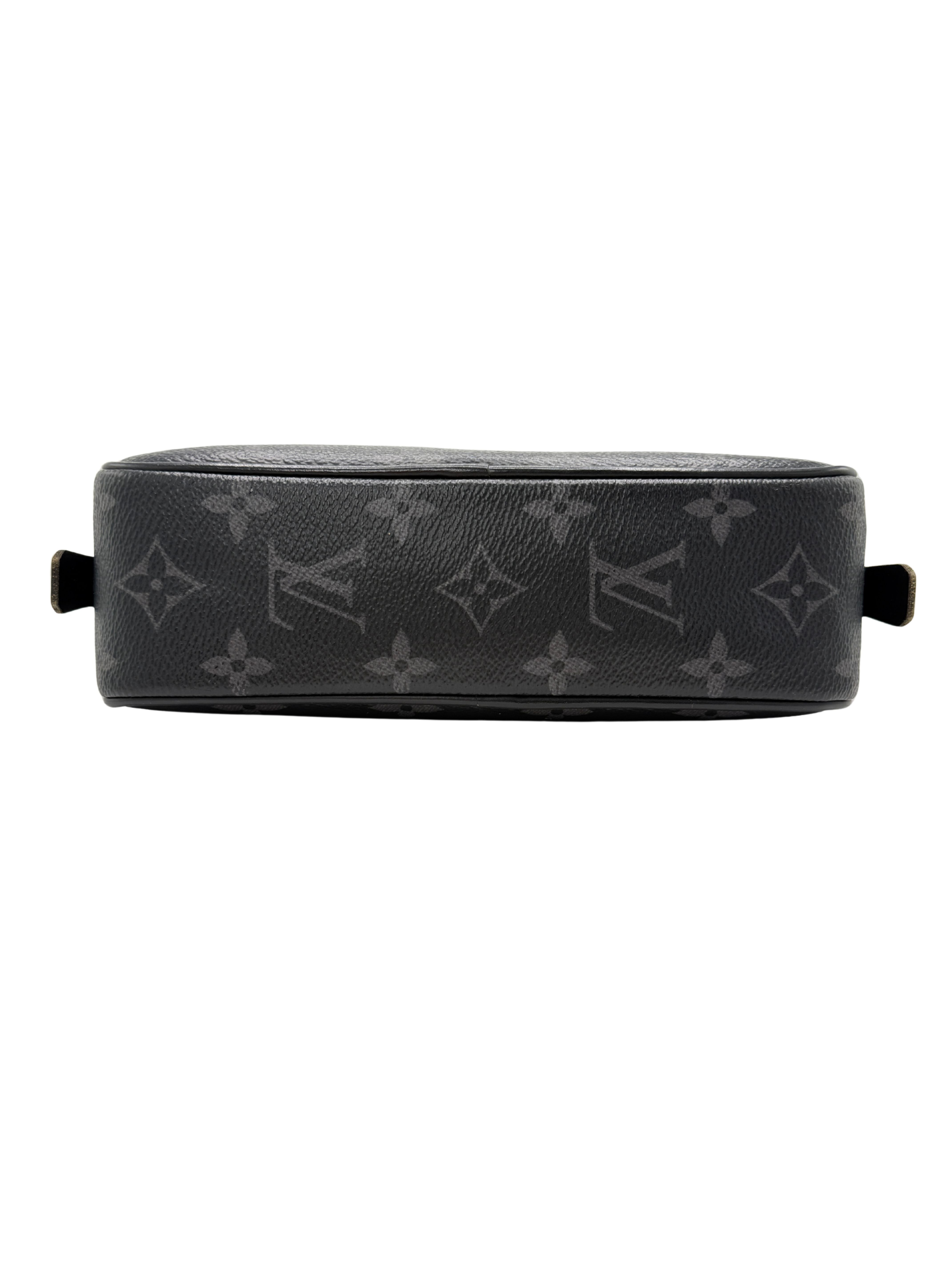 Louis Vuitton Monogram Eclipse Toiletry Pouch PM - Grey Louis Vuitton