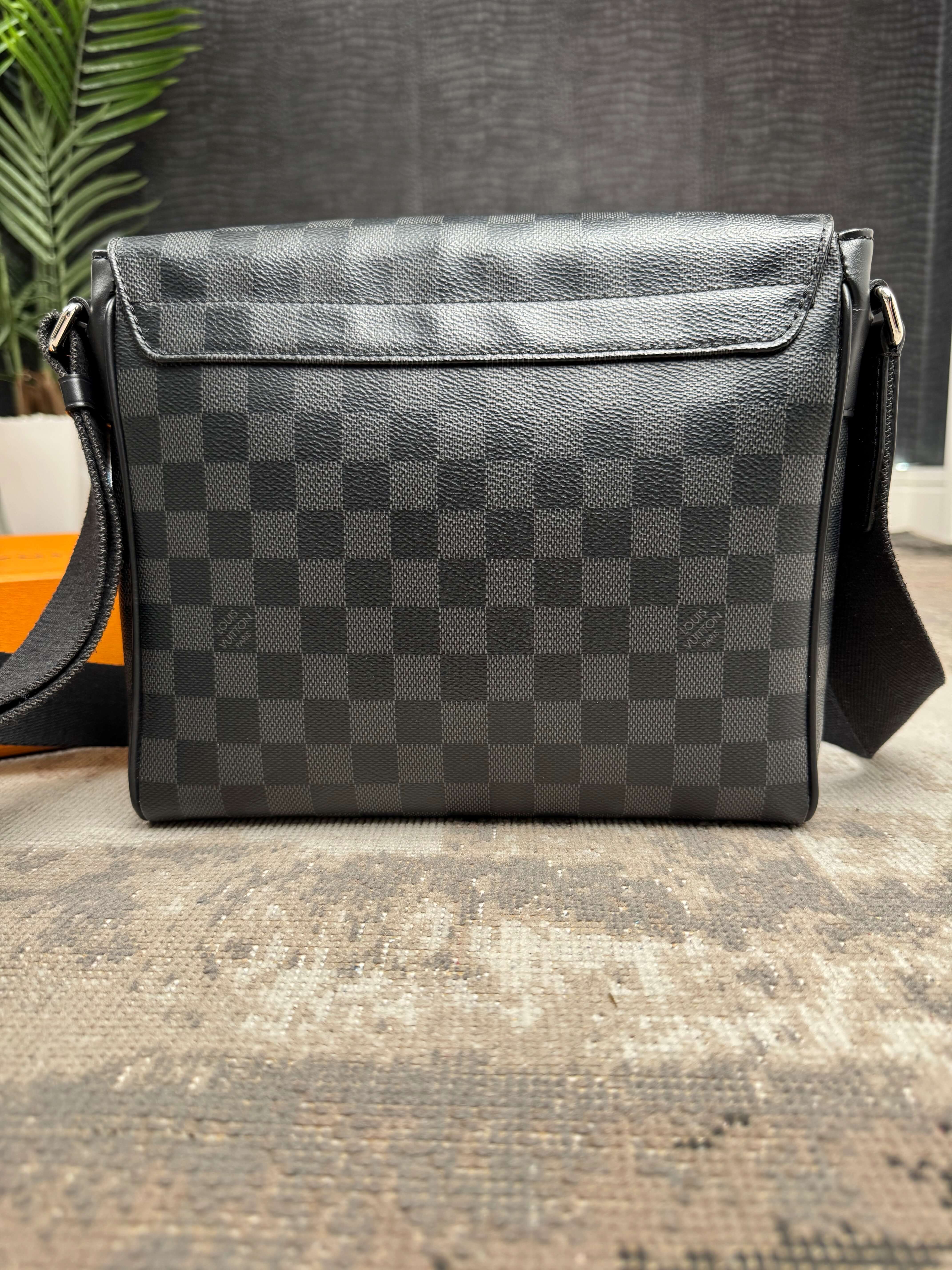 Louis Vuitton District PM Damier Messenger Bag Louis Vuitton