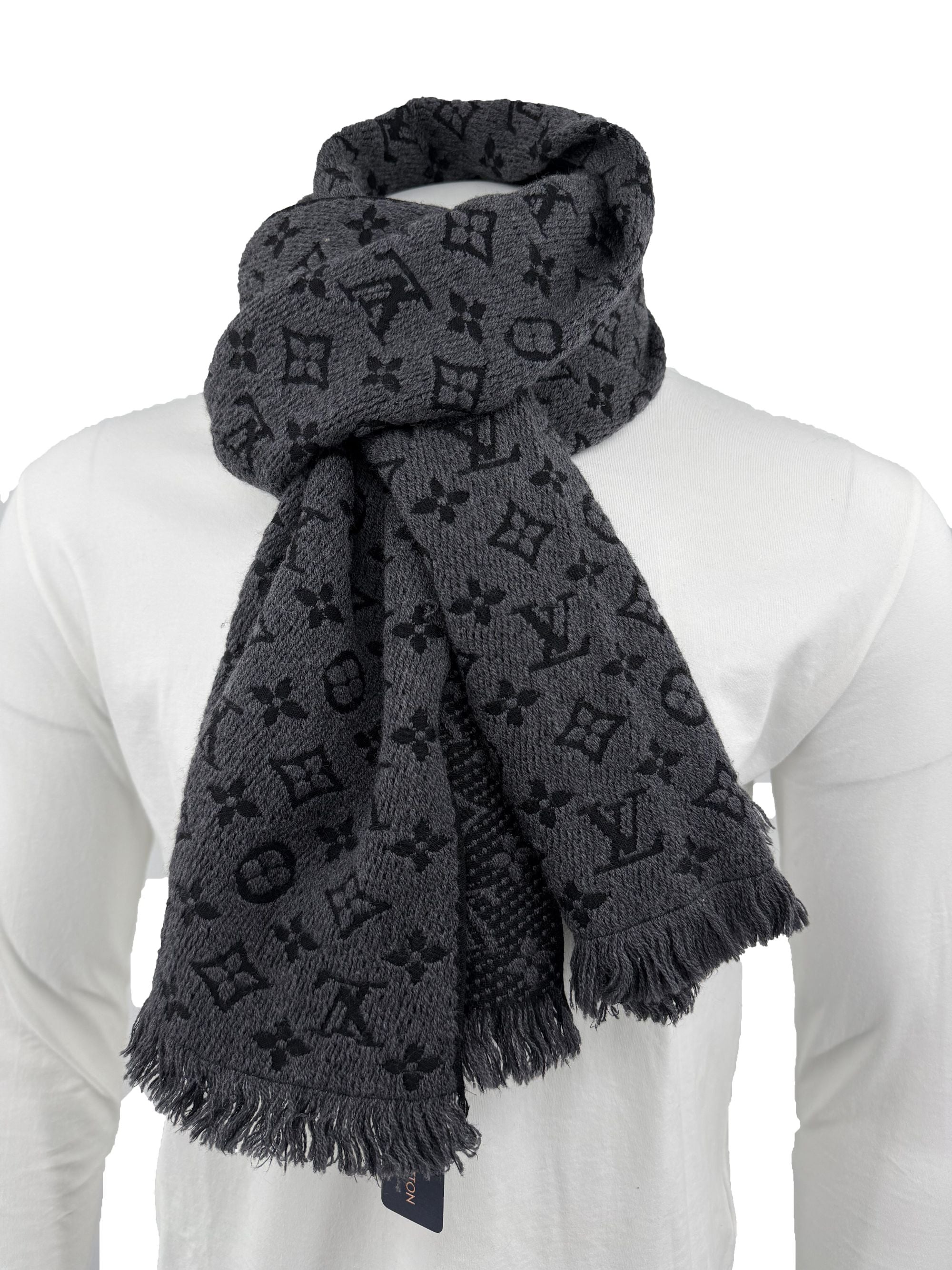 Louis Vuitton Monogram Scarf - Grey Louis Vuitton