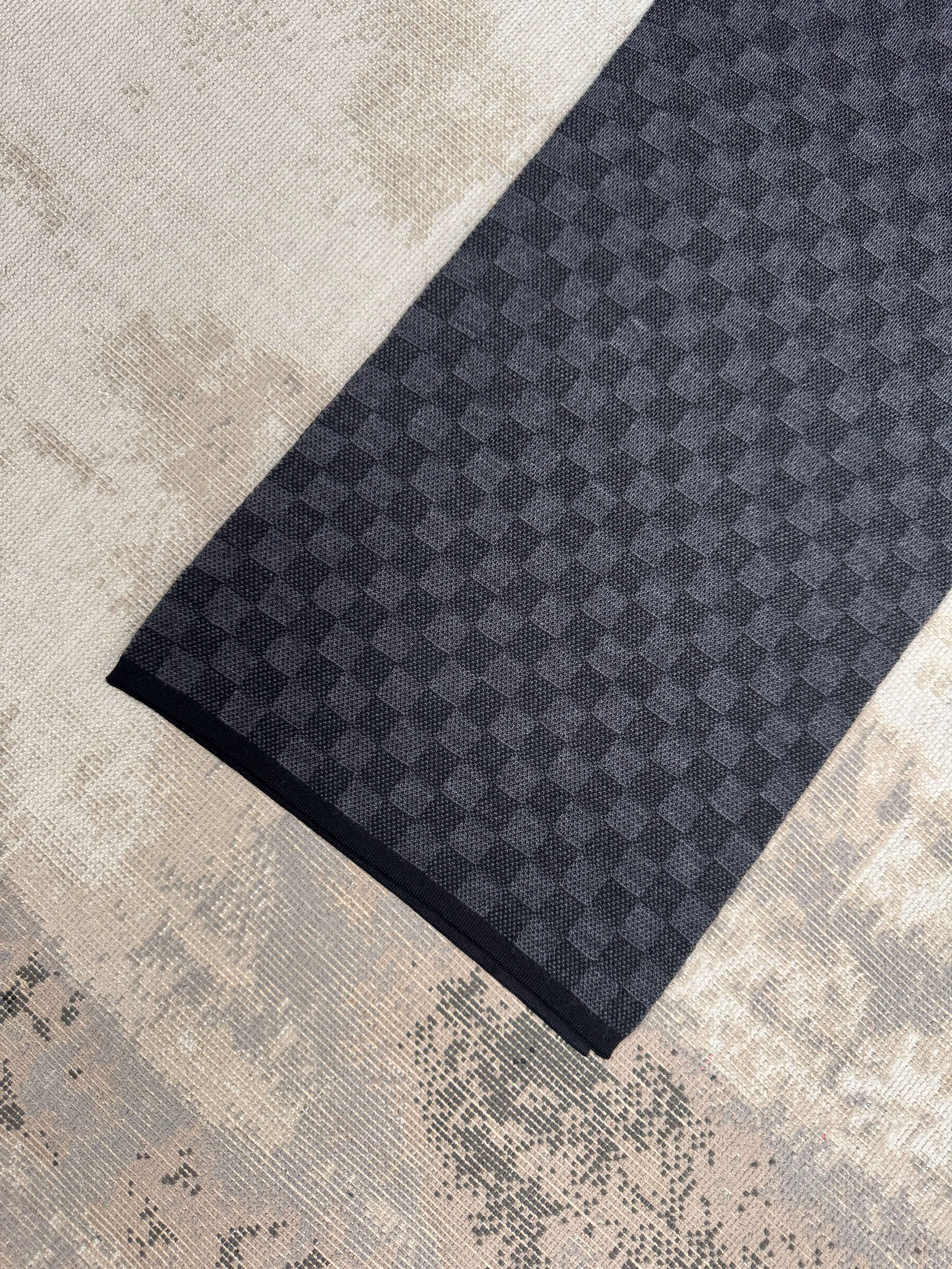 Louis Vuitton Néo Petit Damier Scarf - Black