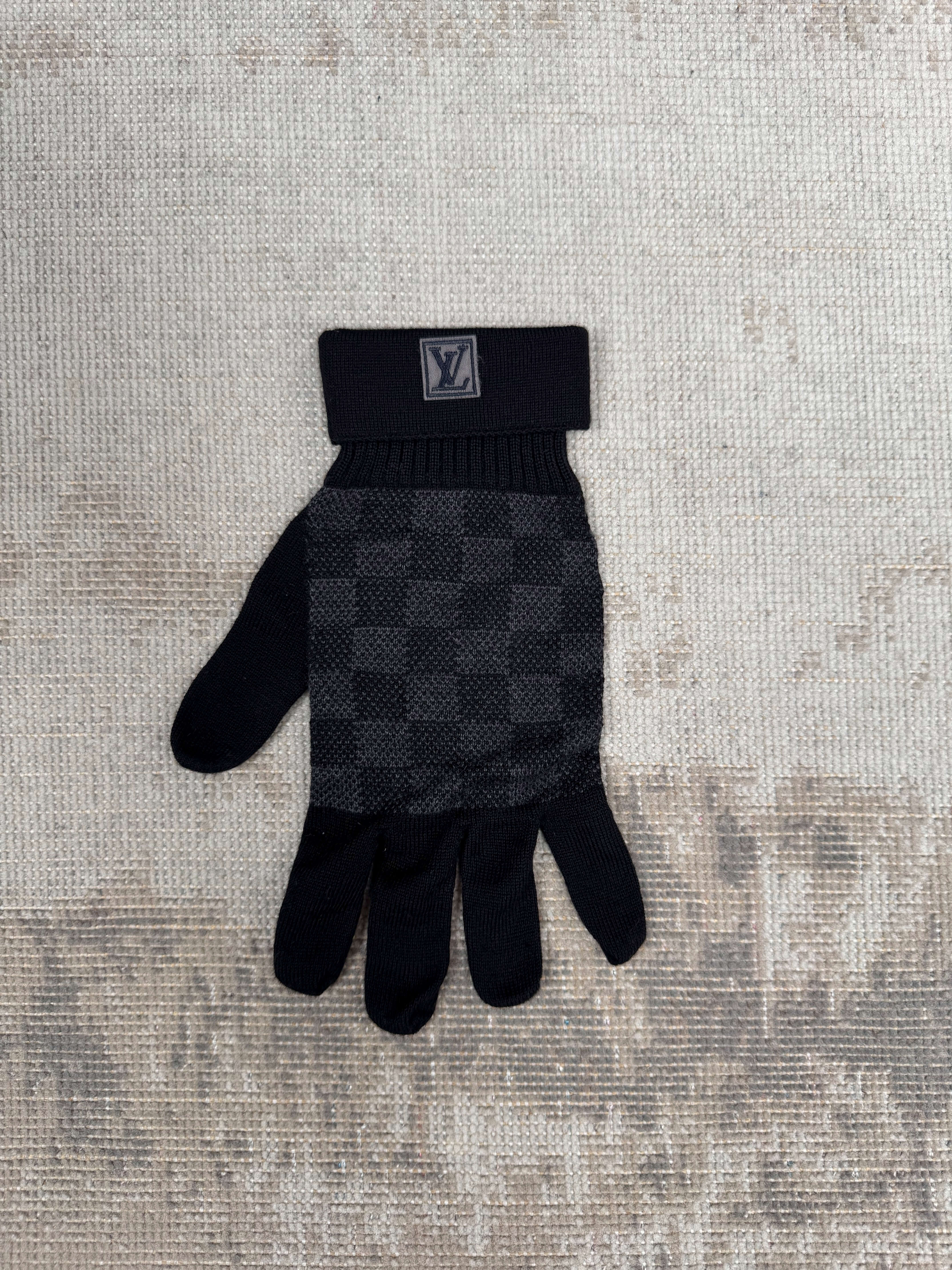 Louis Vuitton Néo Petit Damier Gloves - Black Louis Vuitton
