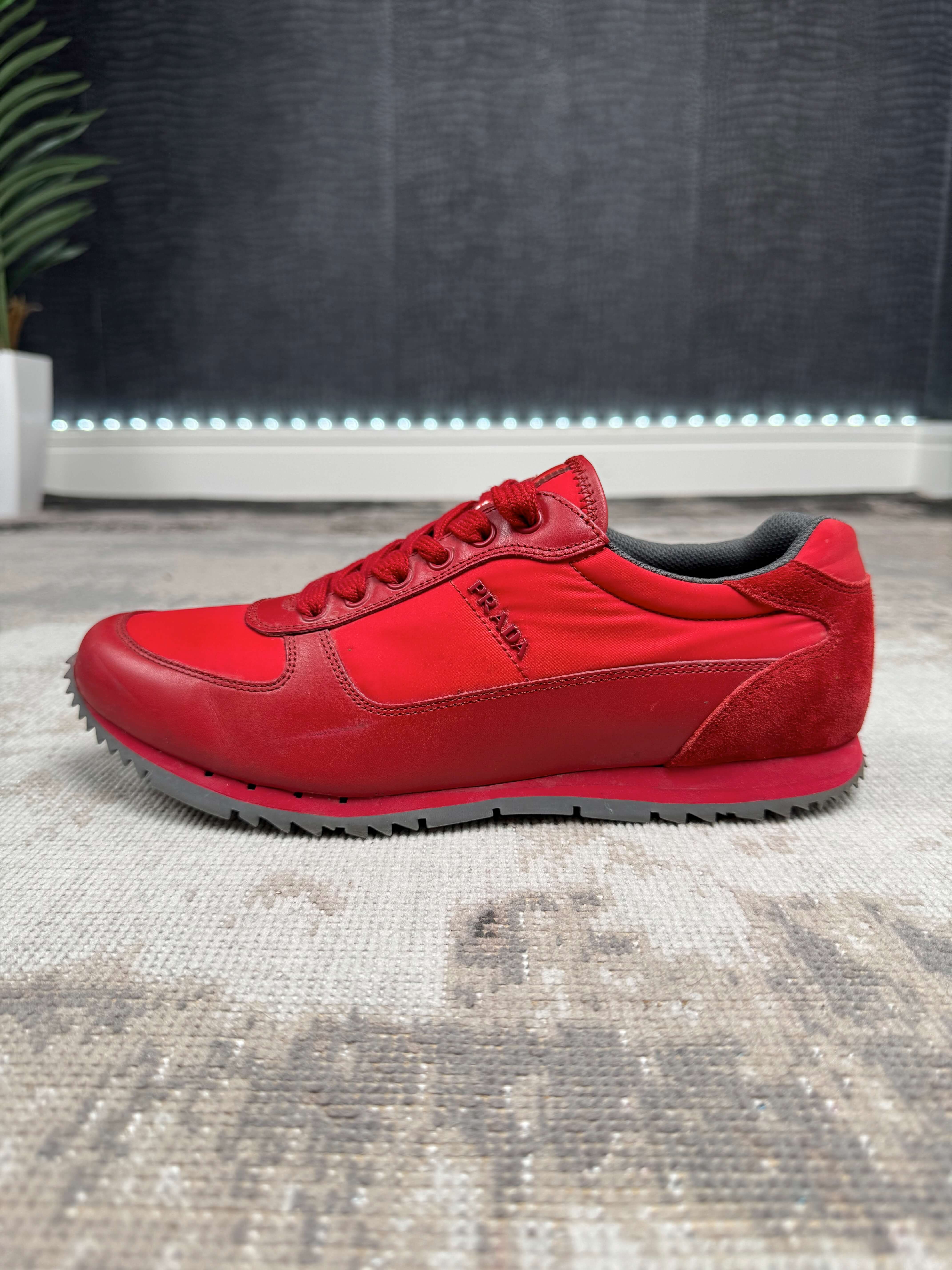 Prada Runners Trainers - Red Prada