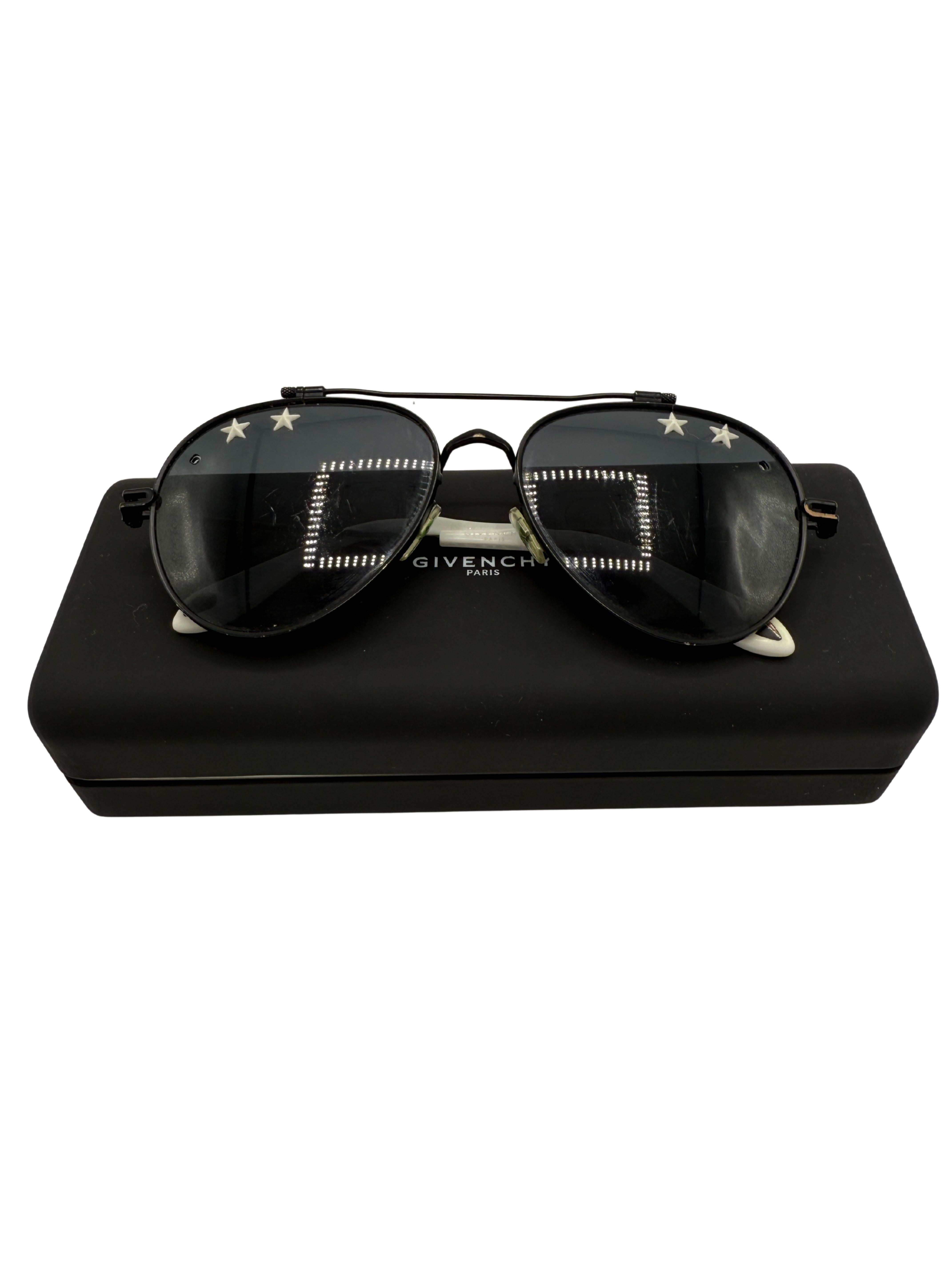 Givenchy Star Aviator Sunglasses - Black Givenchy