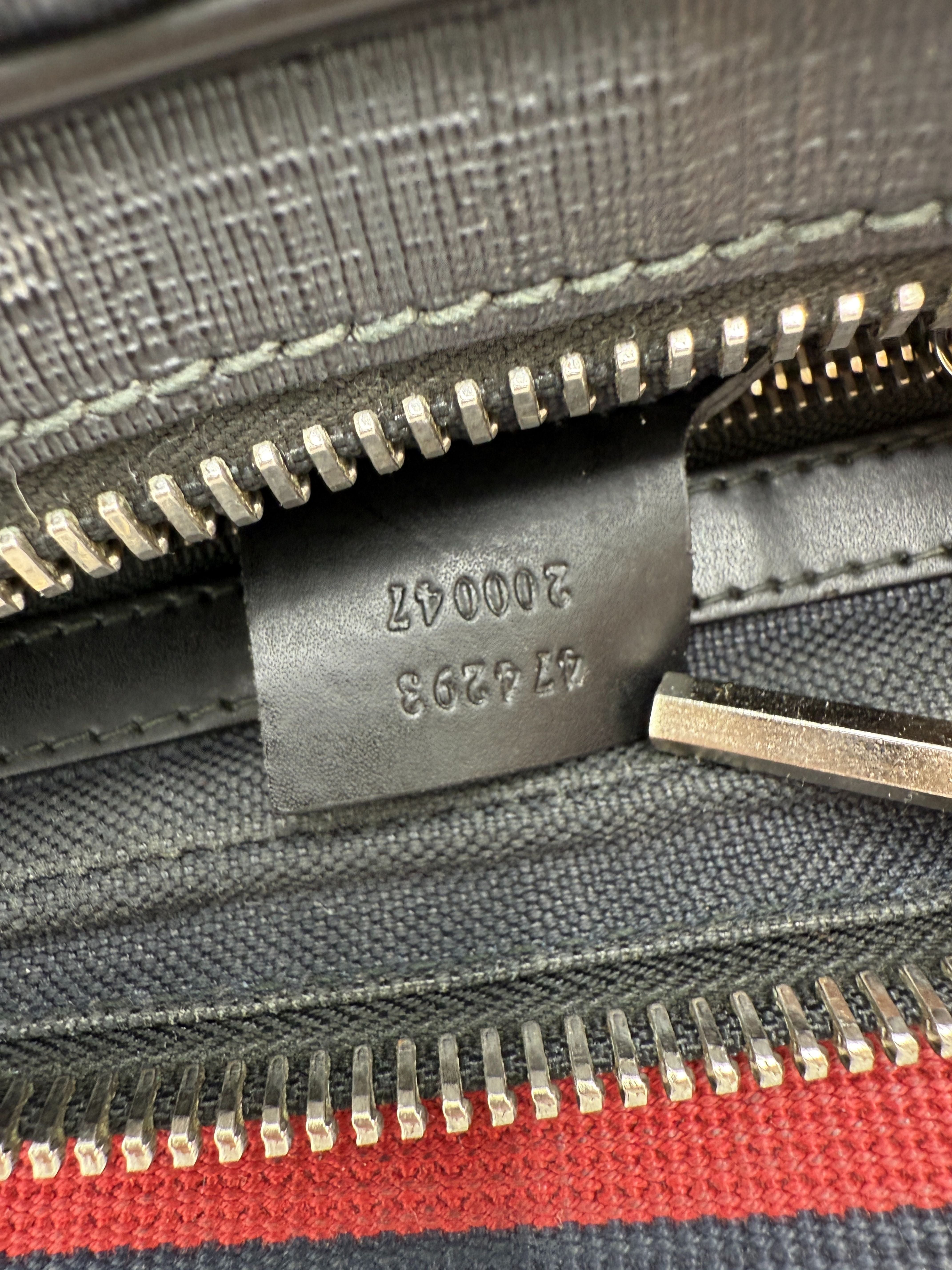 Gucci GG Supreme Shoulder / Waist Bag - Grey