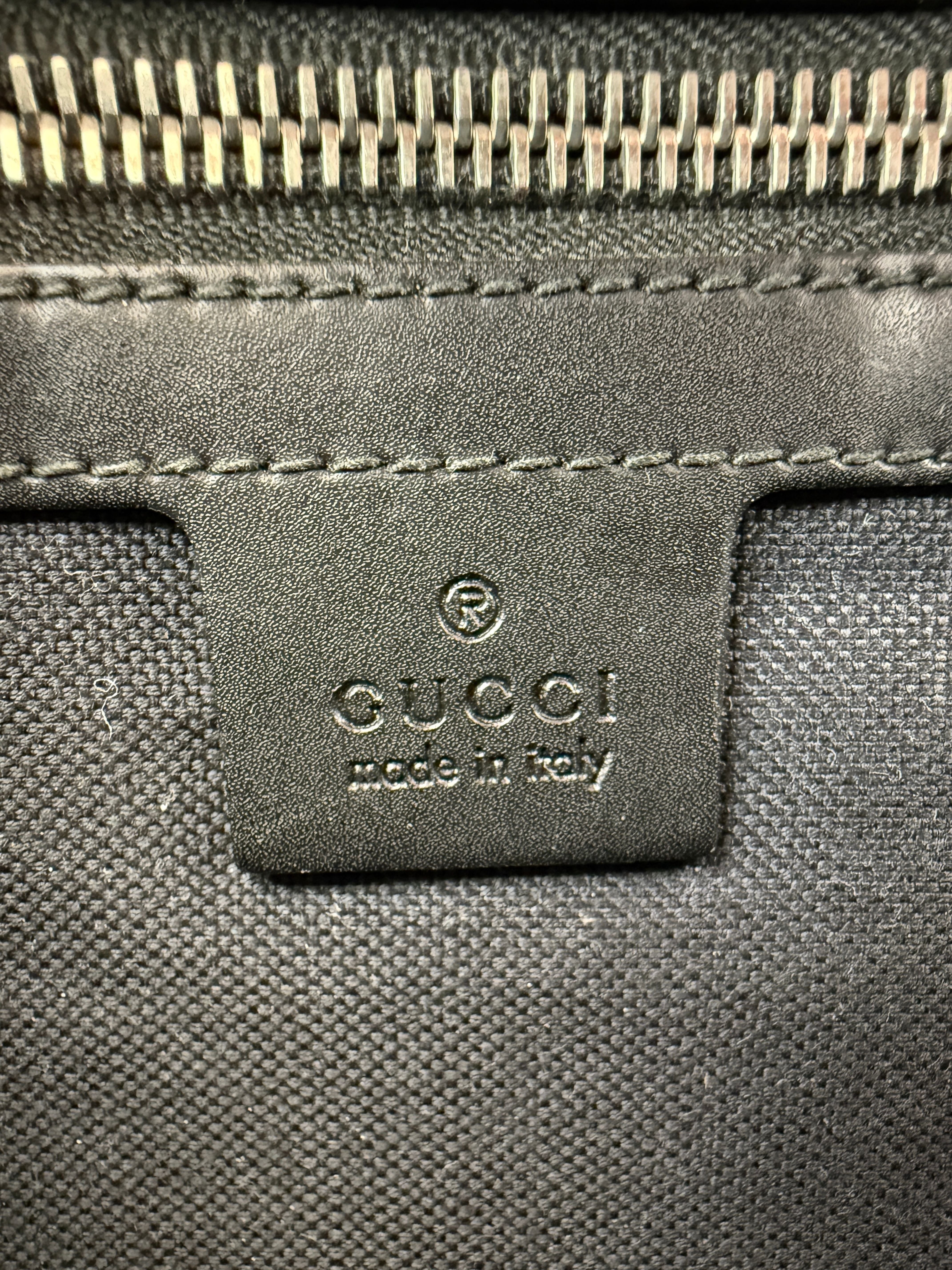 Gucci GG Supreme Shoulder / Waist Bag - Grey