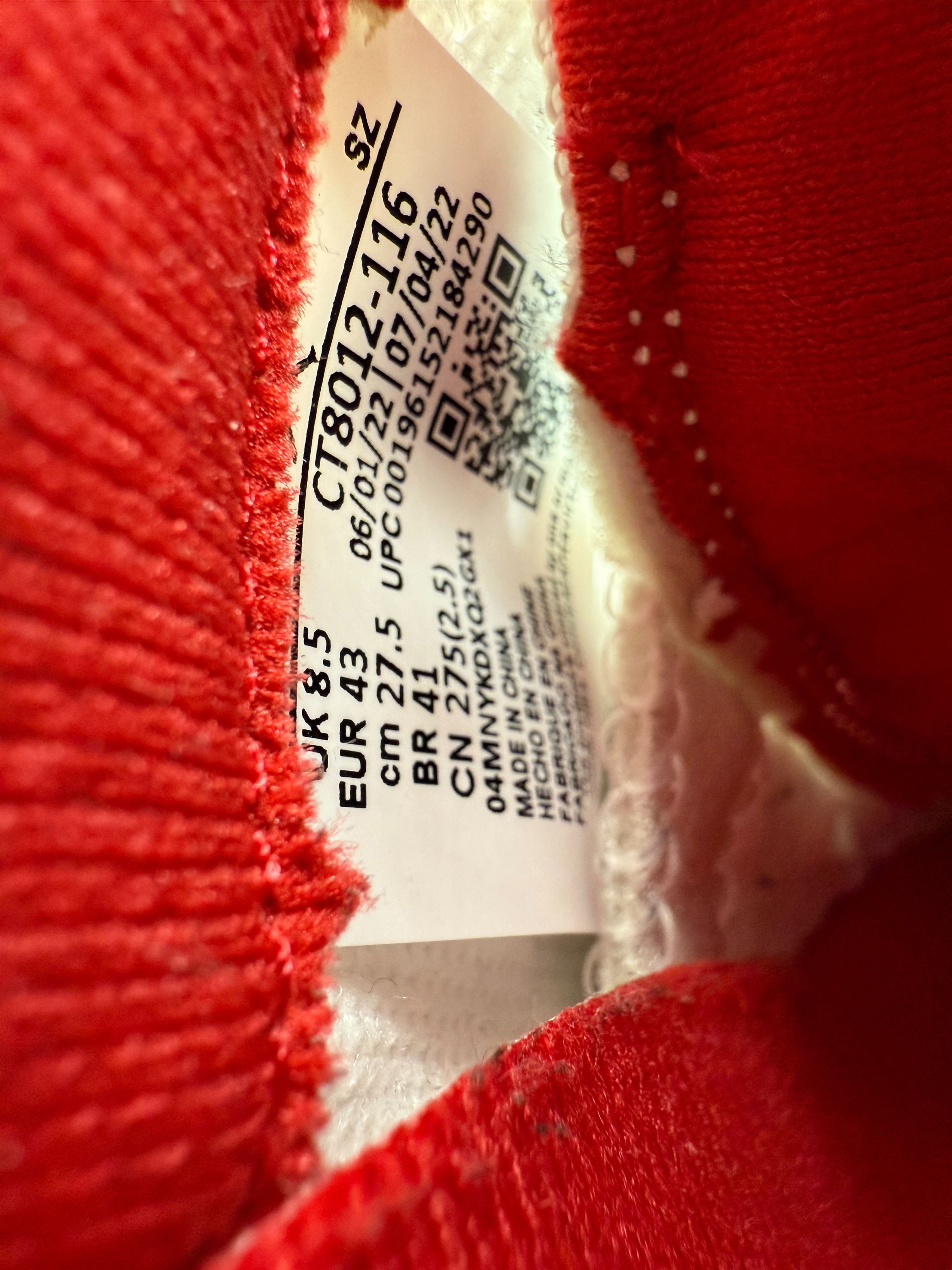 Nike Air Jordan 11 - Retro Cherry