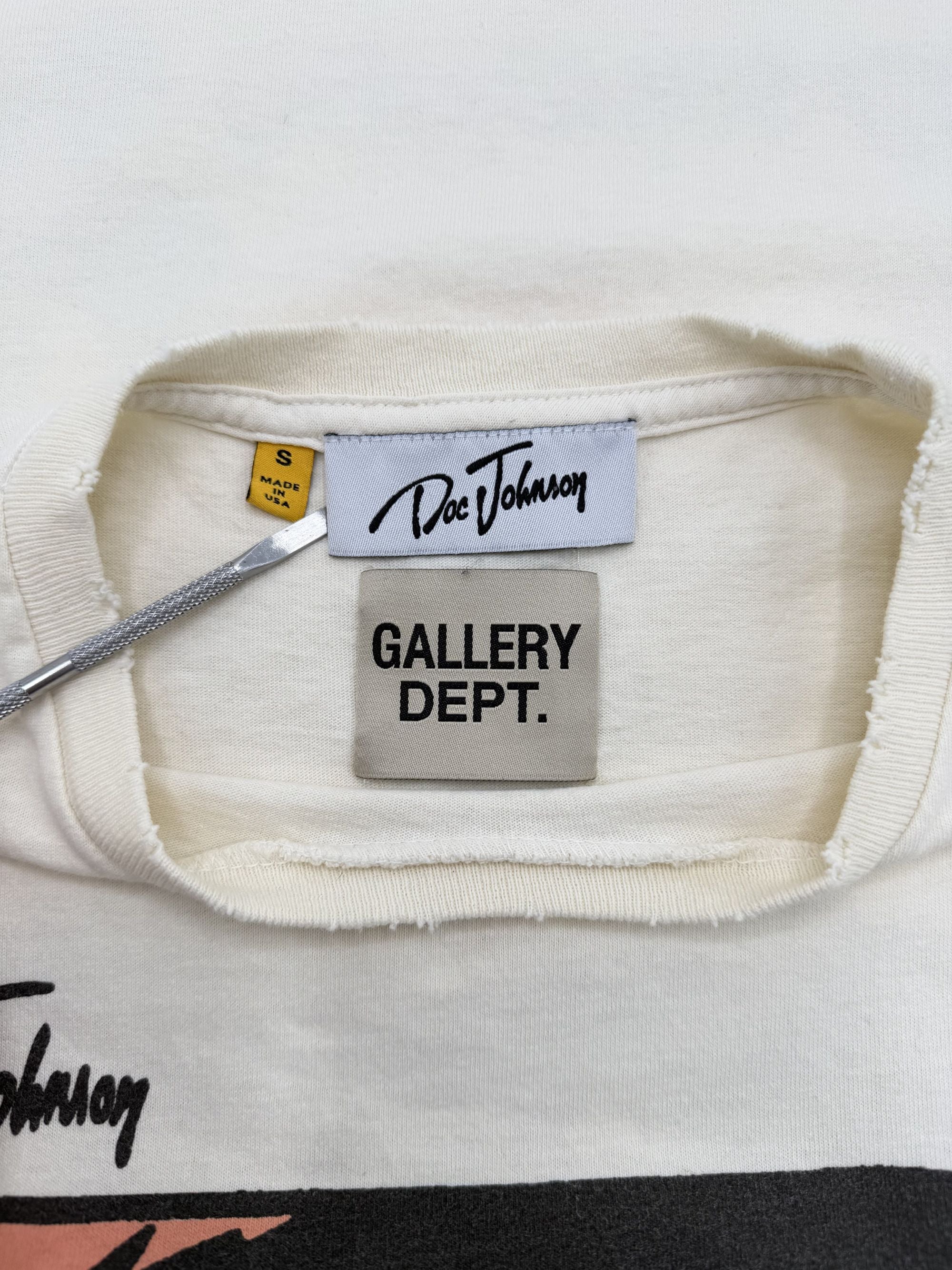 Gallery Dept Dead Batteries Tee - Cream Gallery Dept