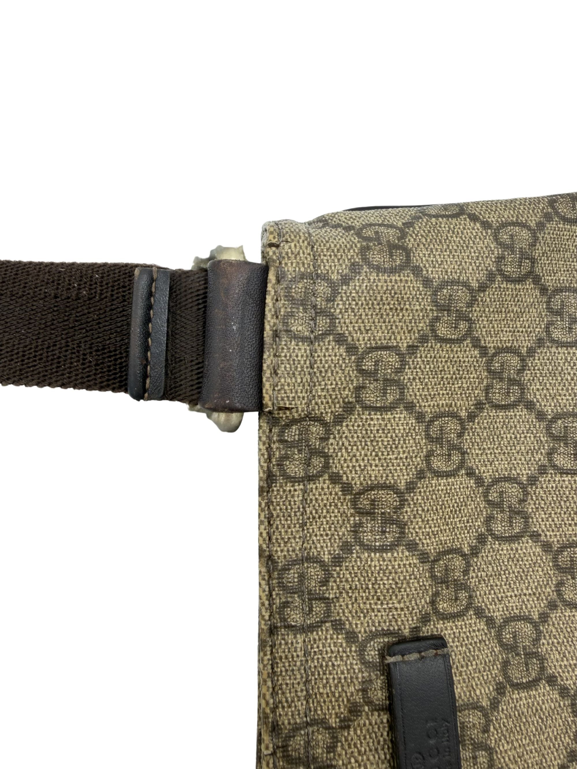 Gucci GG Supreme Messenger Bag - Brown Gucci