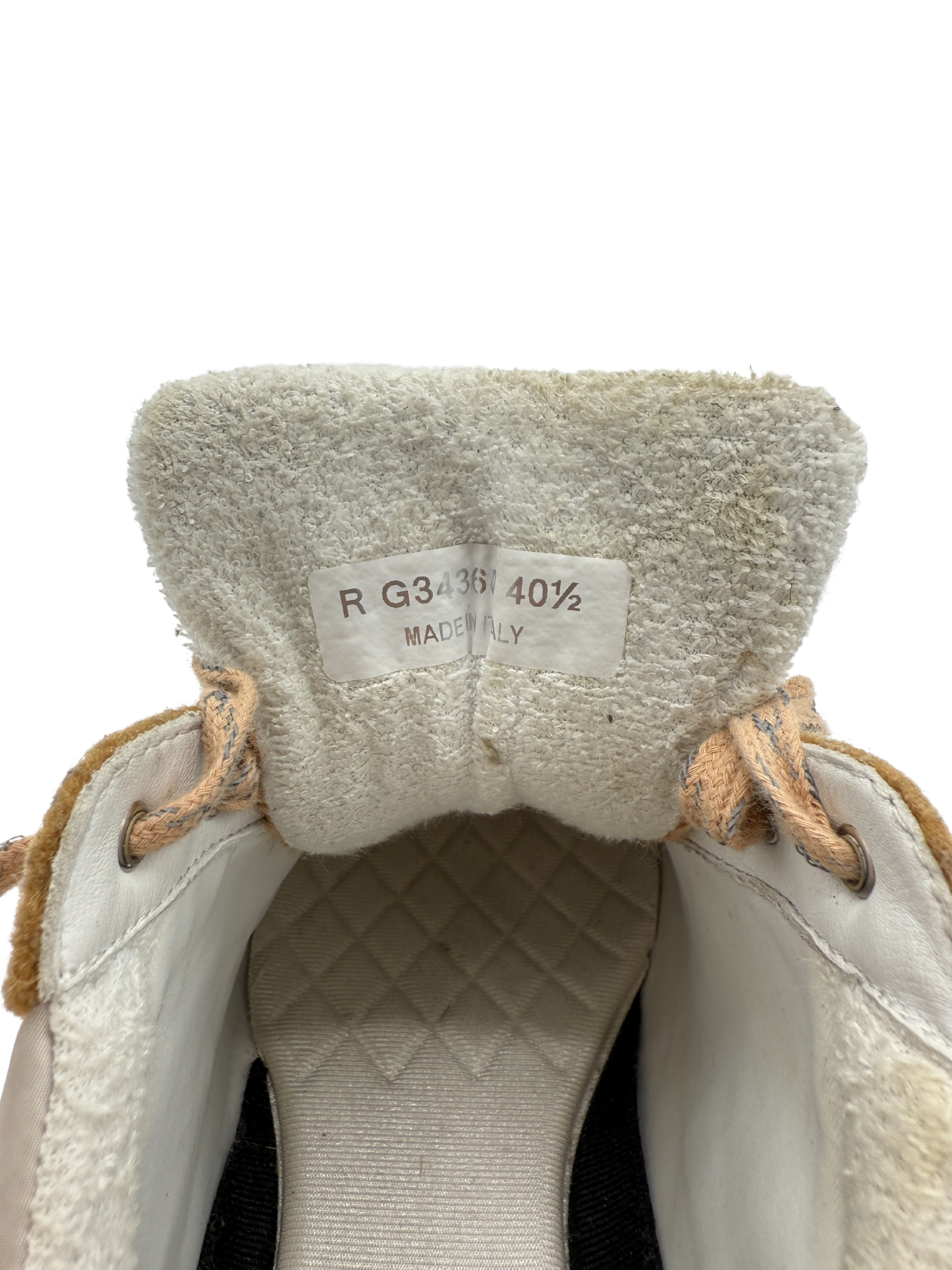 Chanel CC Tweed Runner Trainer - Beige