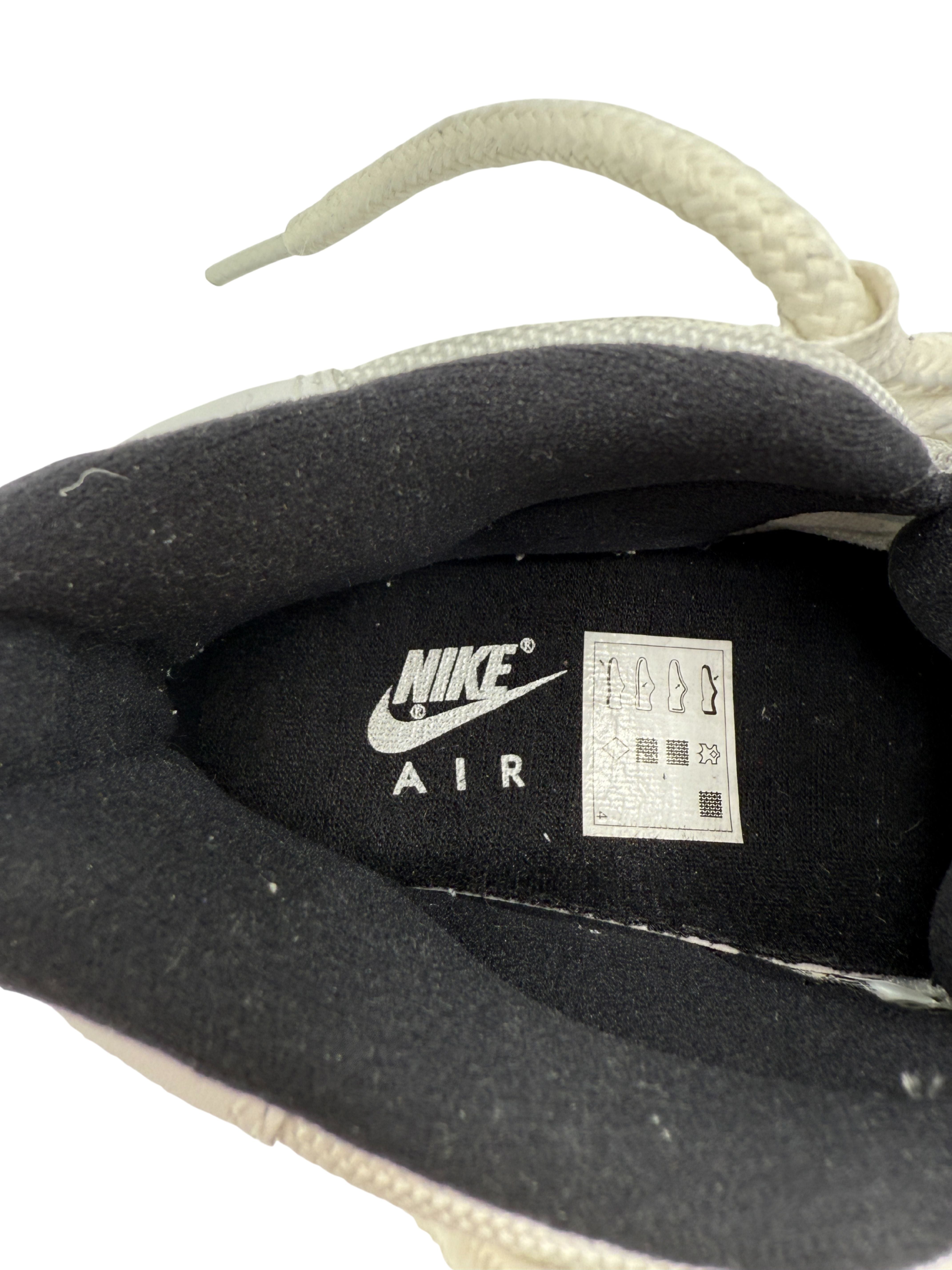 Nike Air Jordan 11 Retro Trainer - Black Concord