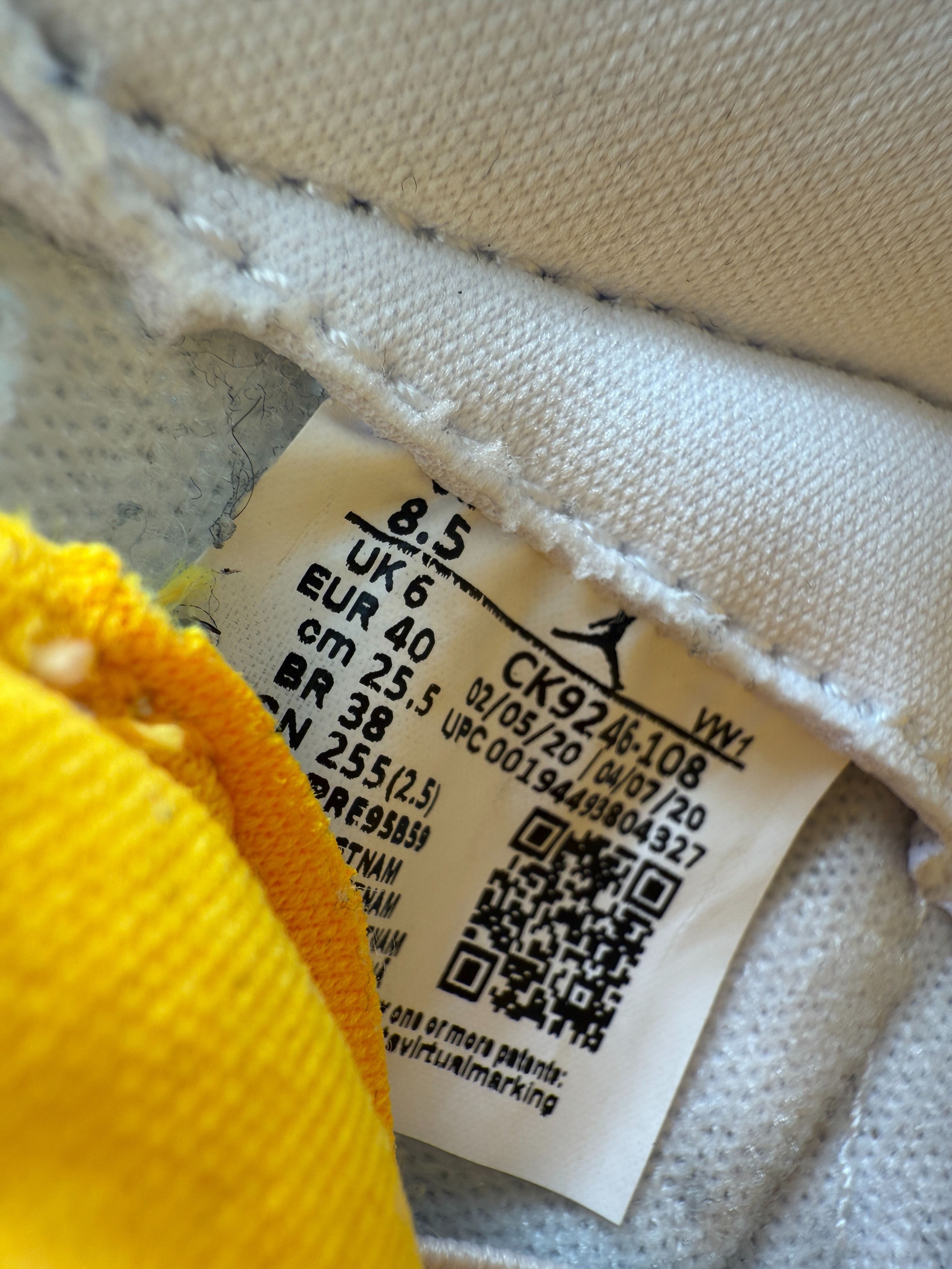 Nike Air Jordan 3 Retro Trainer - Laser Orange