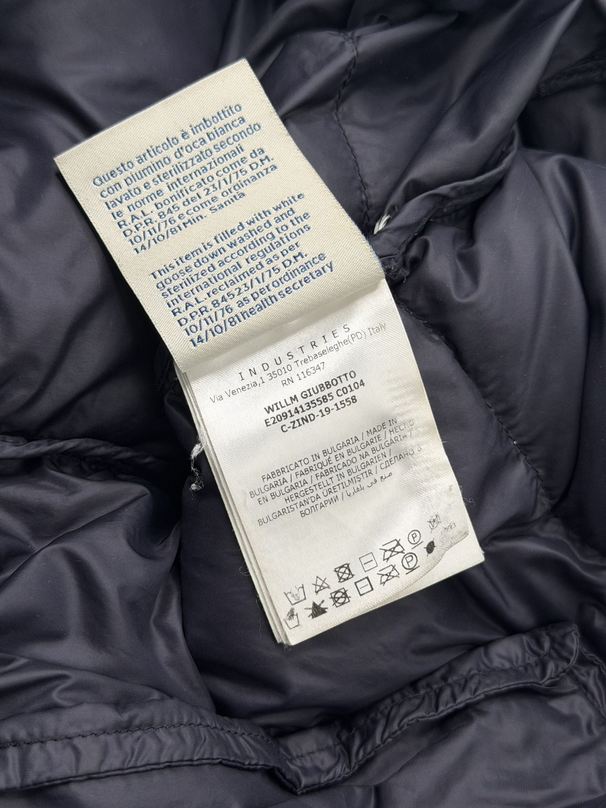 Moncler Wilm Down Jacket - Navy Moncler