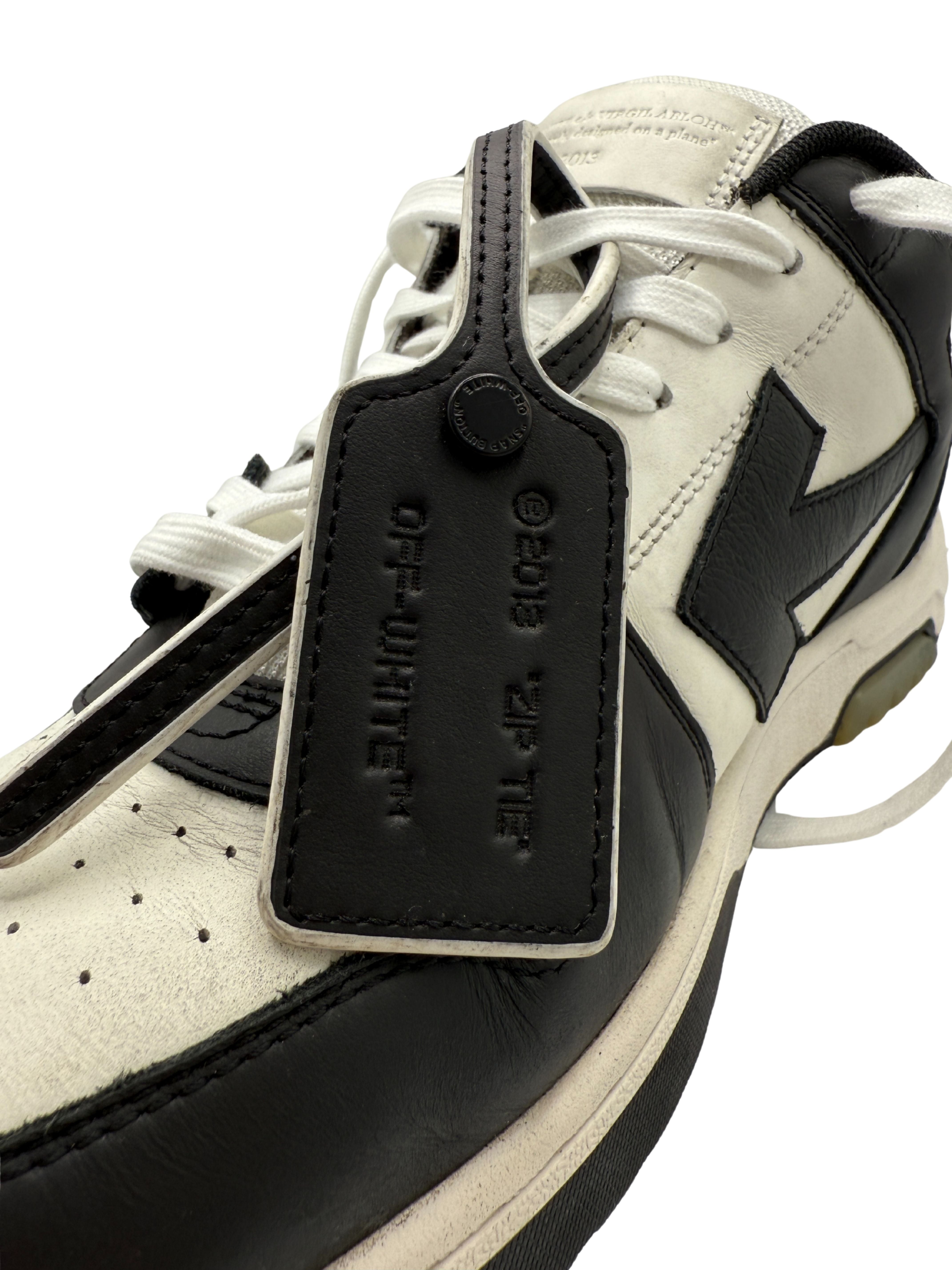 Off-White Out of Office Trainers - Black Off-White