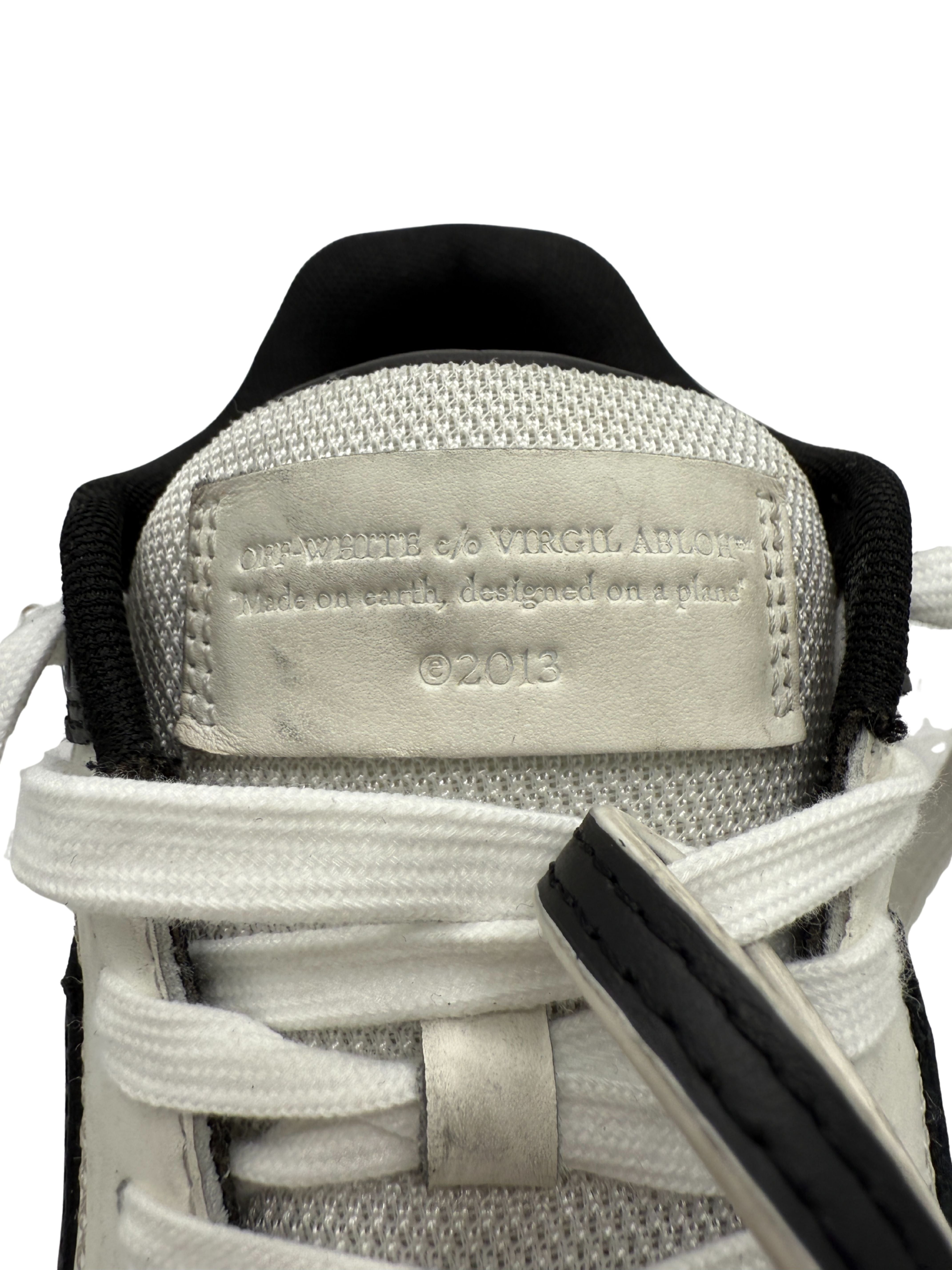 Off-White Out of Office Trainers - Black Off-White