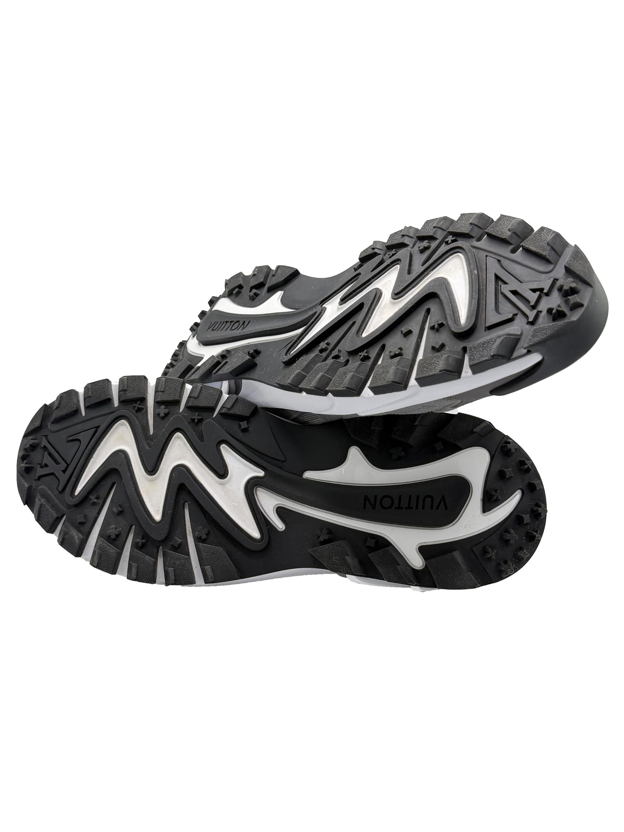 Louis Vuitton LV Runner Tatic Trainers - Grey Louis Vuitton