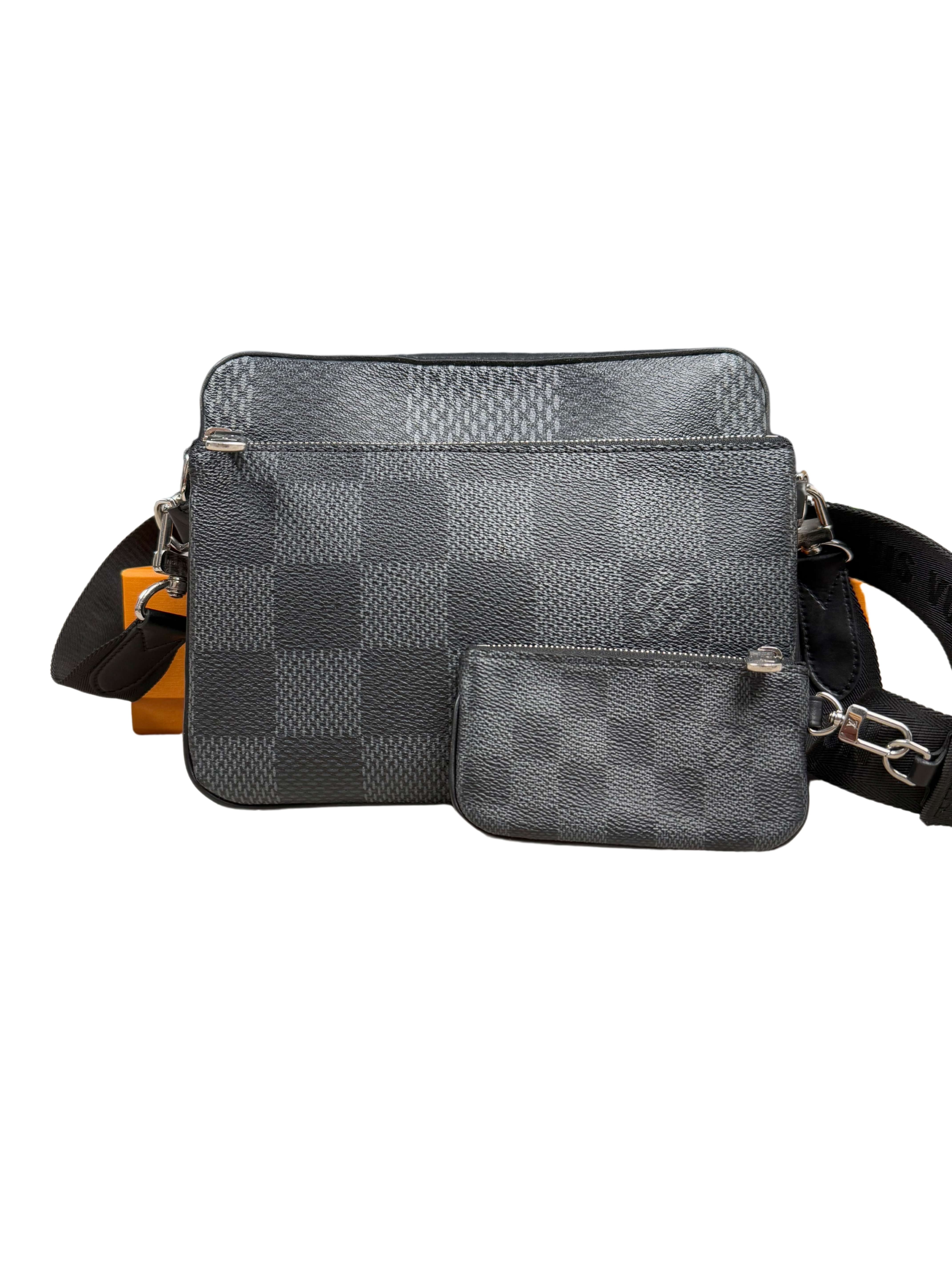 Louis Vuitton Trio Messenger Bag - Black