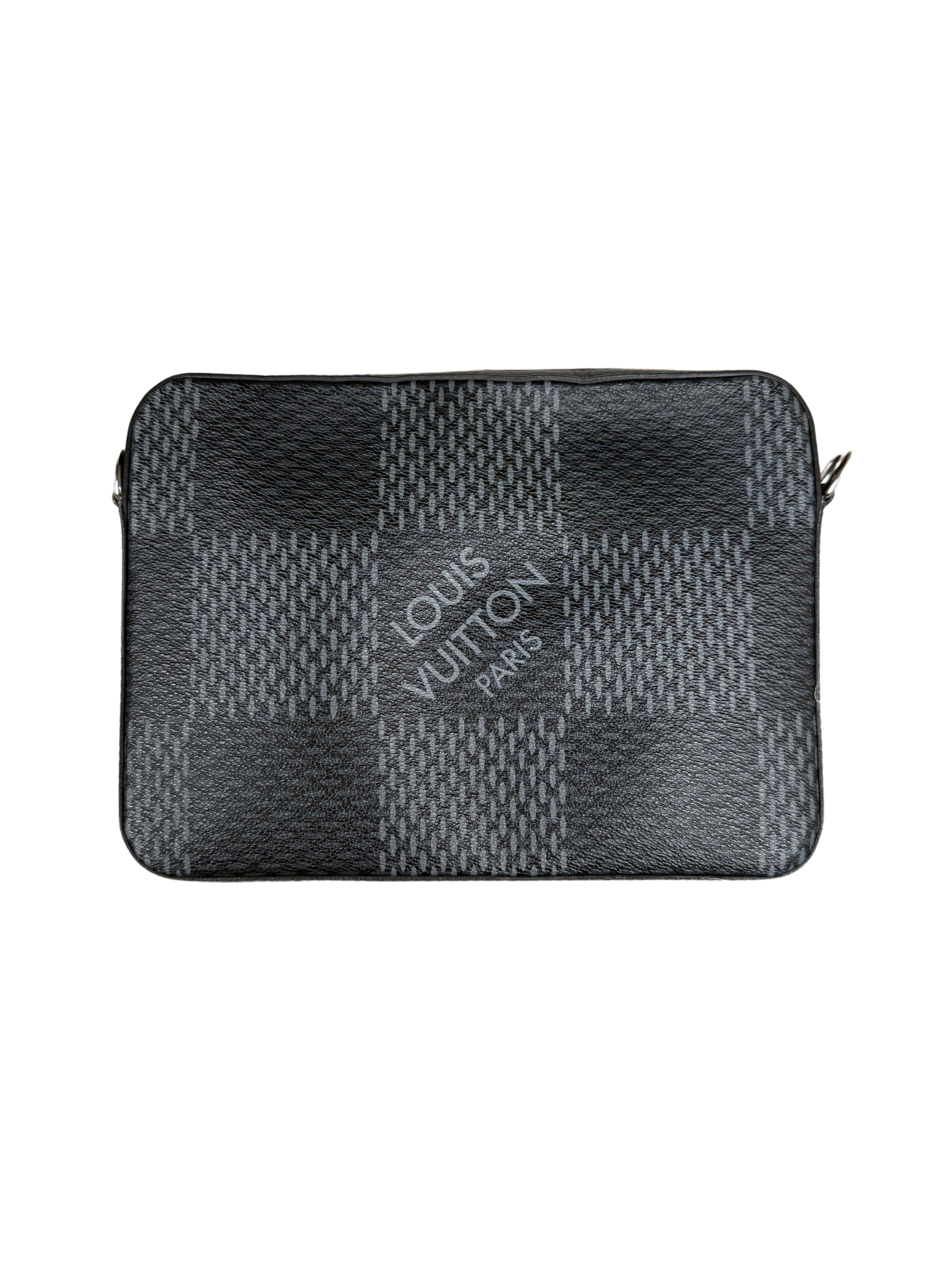 Louis Vuitton Trio Messenger Bag - Black