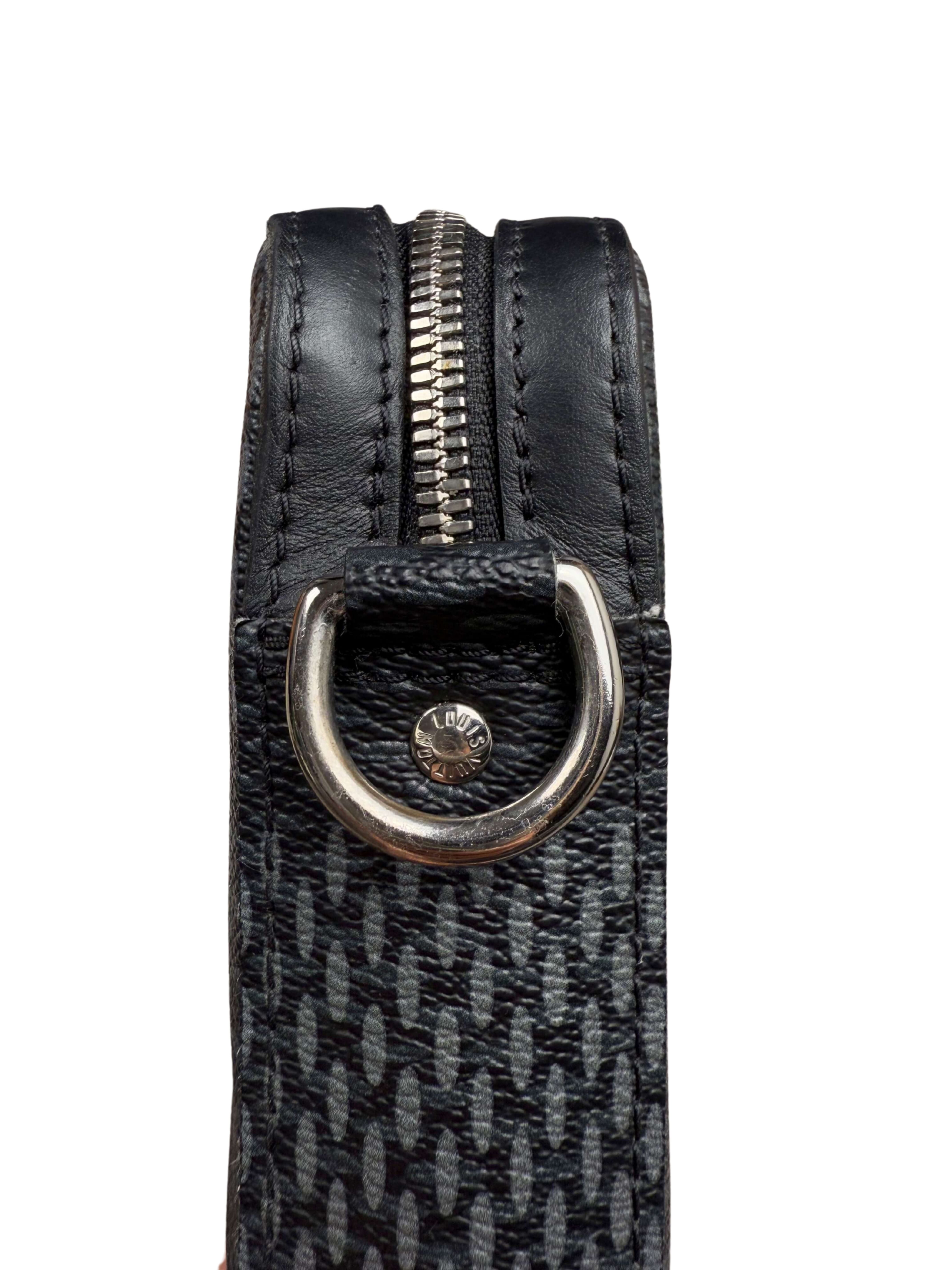 Louis Vuitton Trio Messenger Bag - Black
