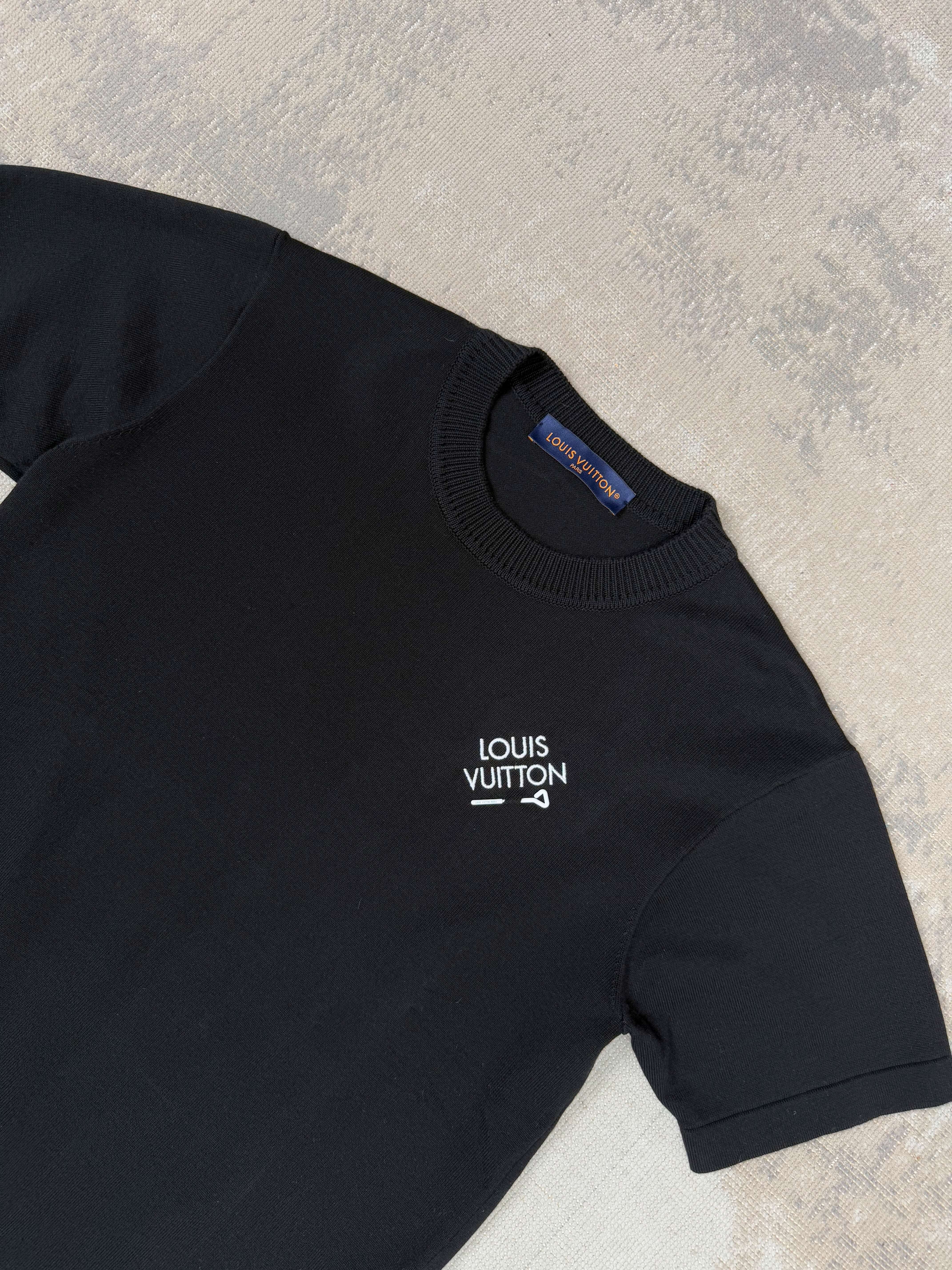 Louis Vuitton Signature T-Shirt - Black Louis Vuitton