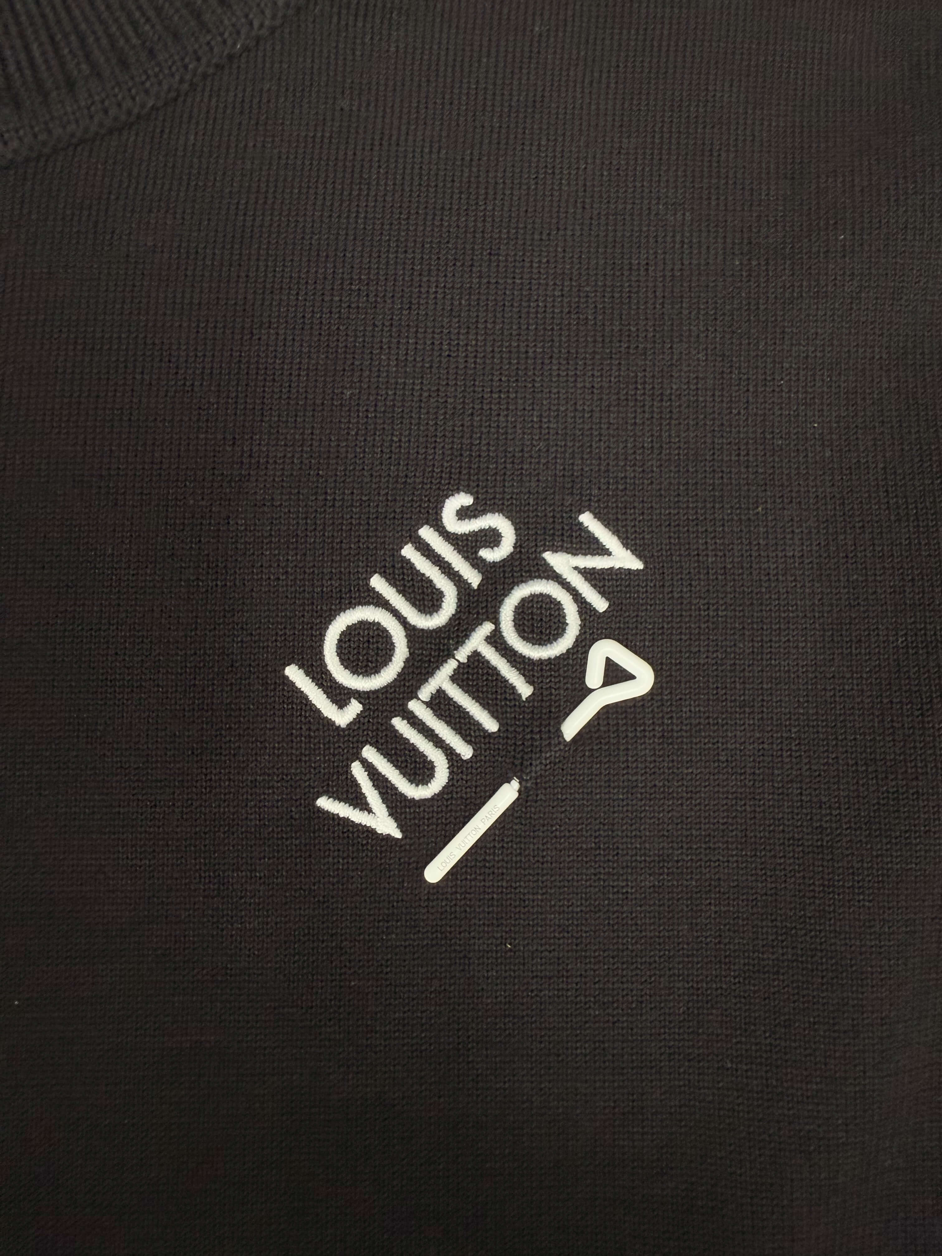 Louis Vuitton Signature T-Shirt - Black Louis Vuitton