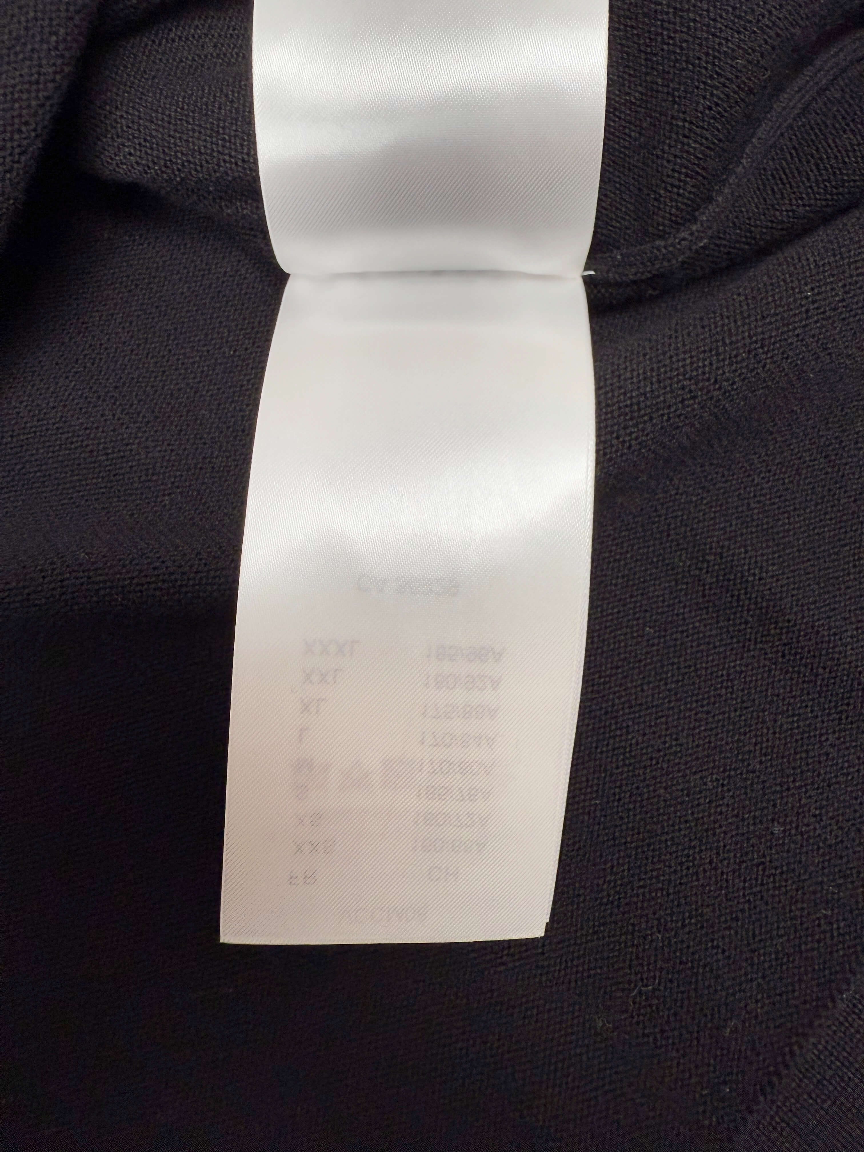 Louis Vuitton Signature T-Shirt - Black Louis Vuitton