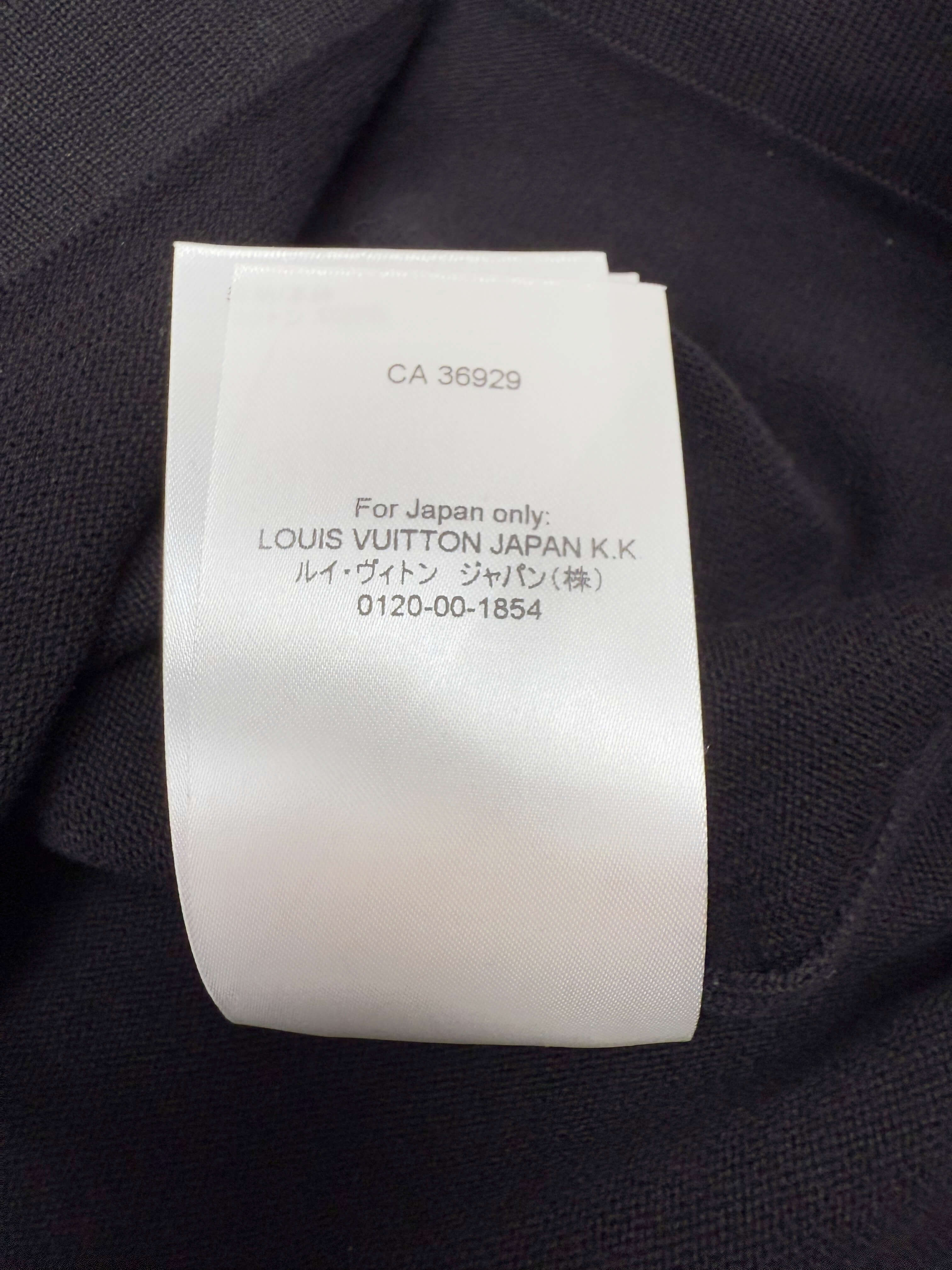 Louis Vuitton Signature T-Shirt - Black Louis Vuitton