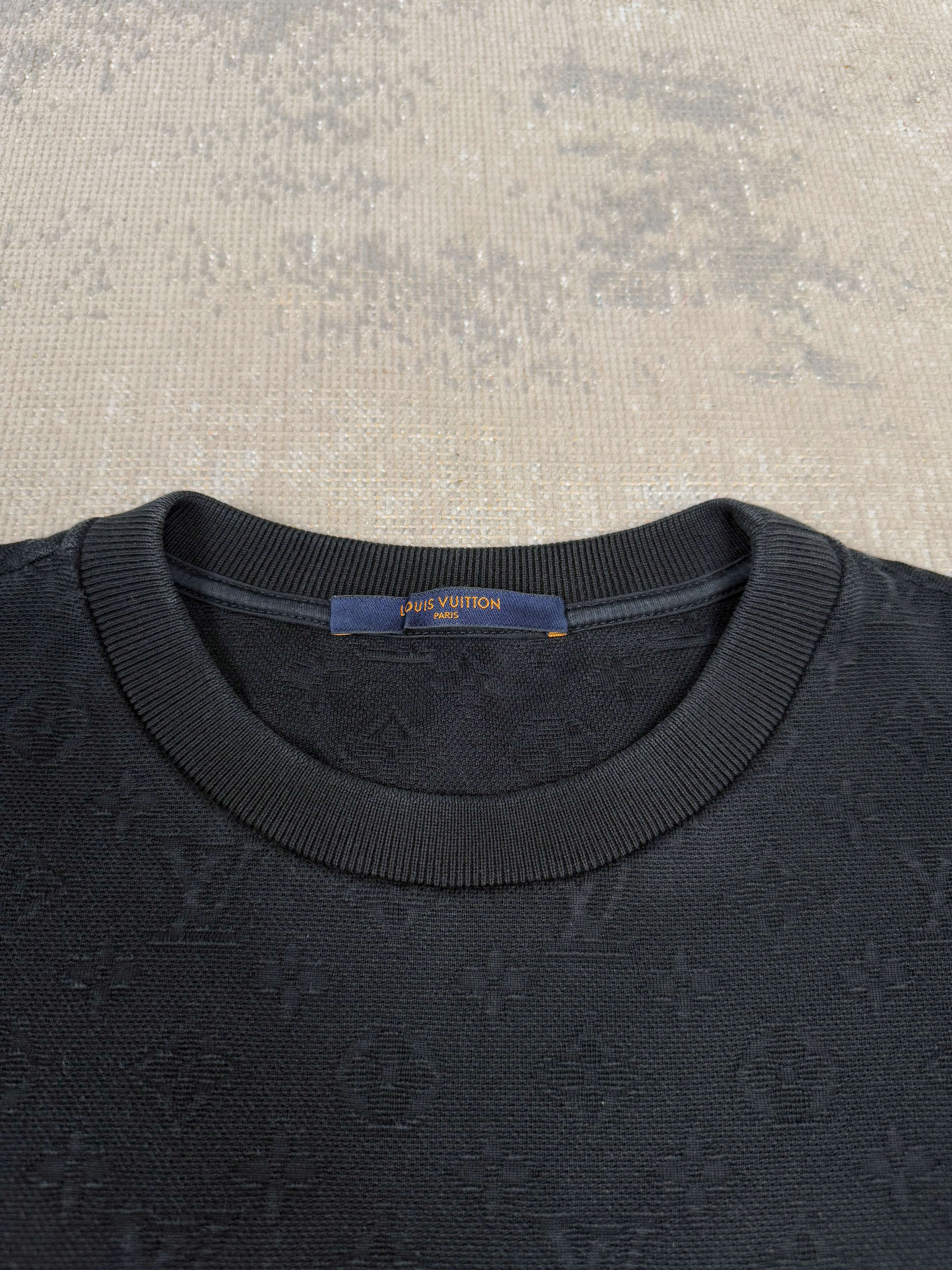 Louis Vuitton Signature 3D Pocket Monogram T-Shirt - Black Louis Vuitton