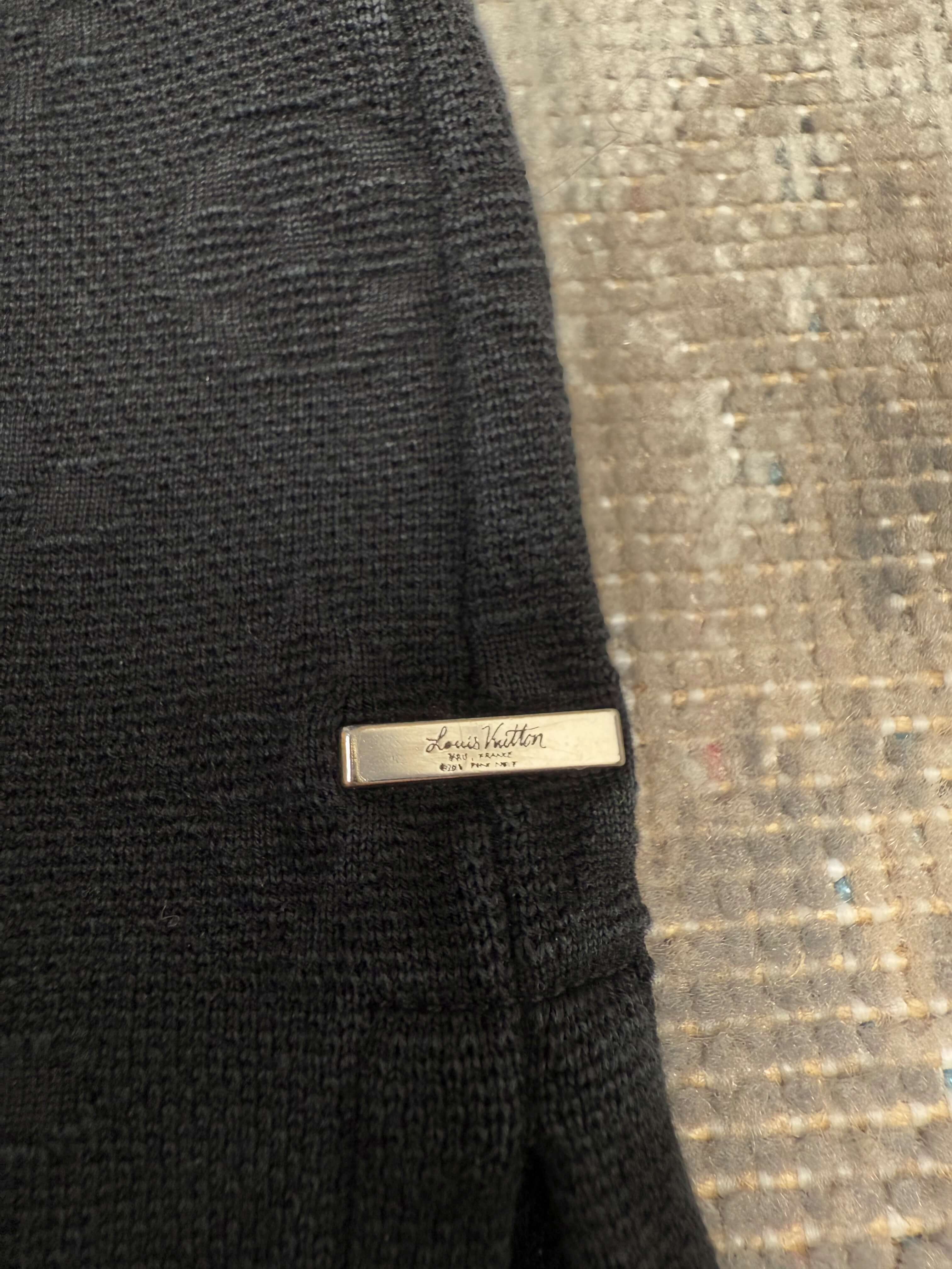Louis Vuitton Signature 3D Pocket Monogram T-Shirt - Black Louis Vuitton
