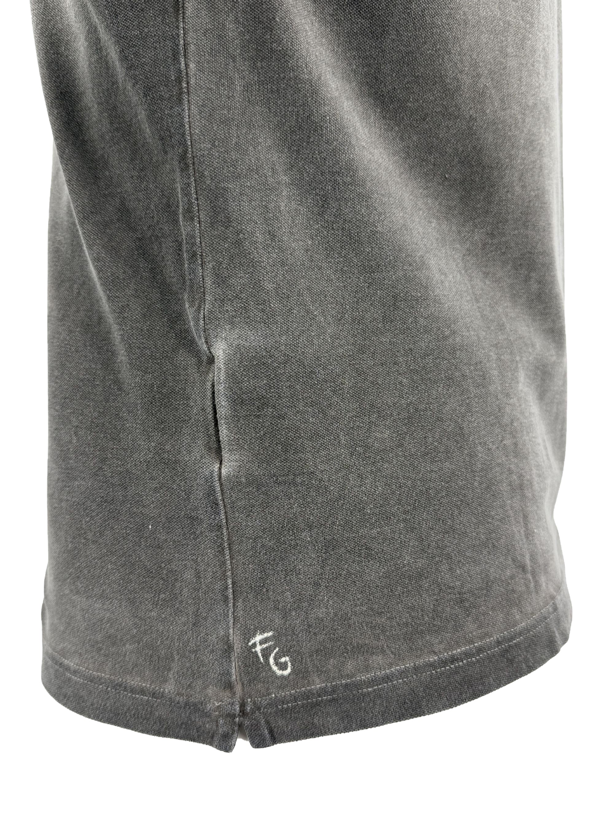 Moncler Distressed Paint Logo Polo - Grey Moncler