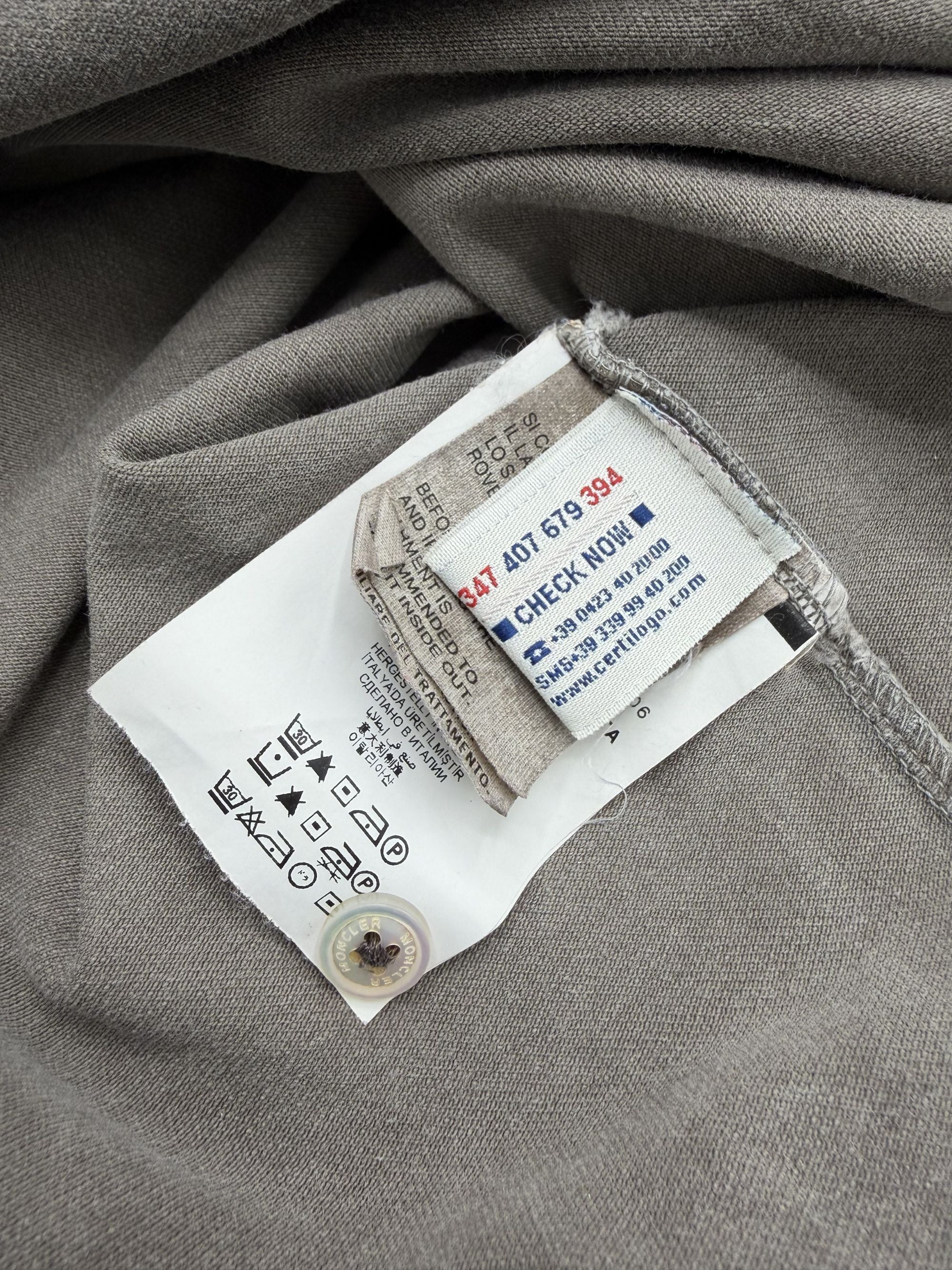 Moncler Distressed Paint Logo Polo - Grey Moncler