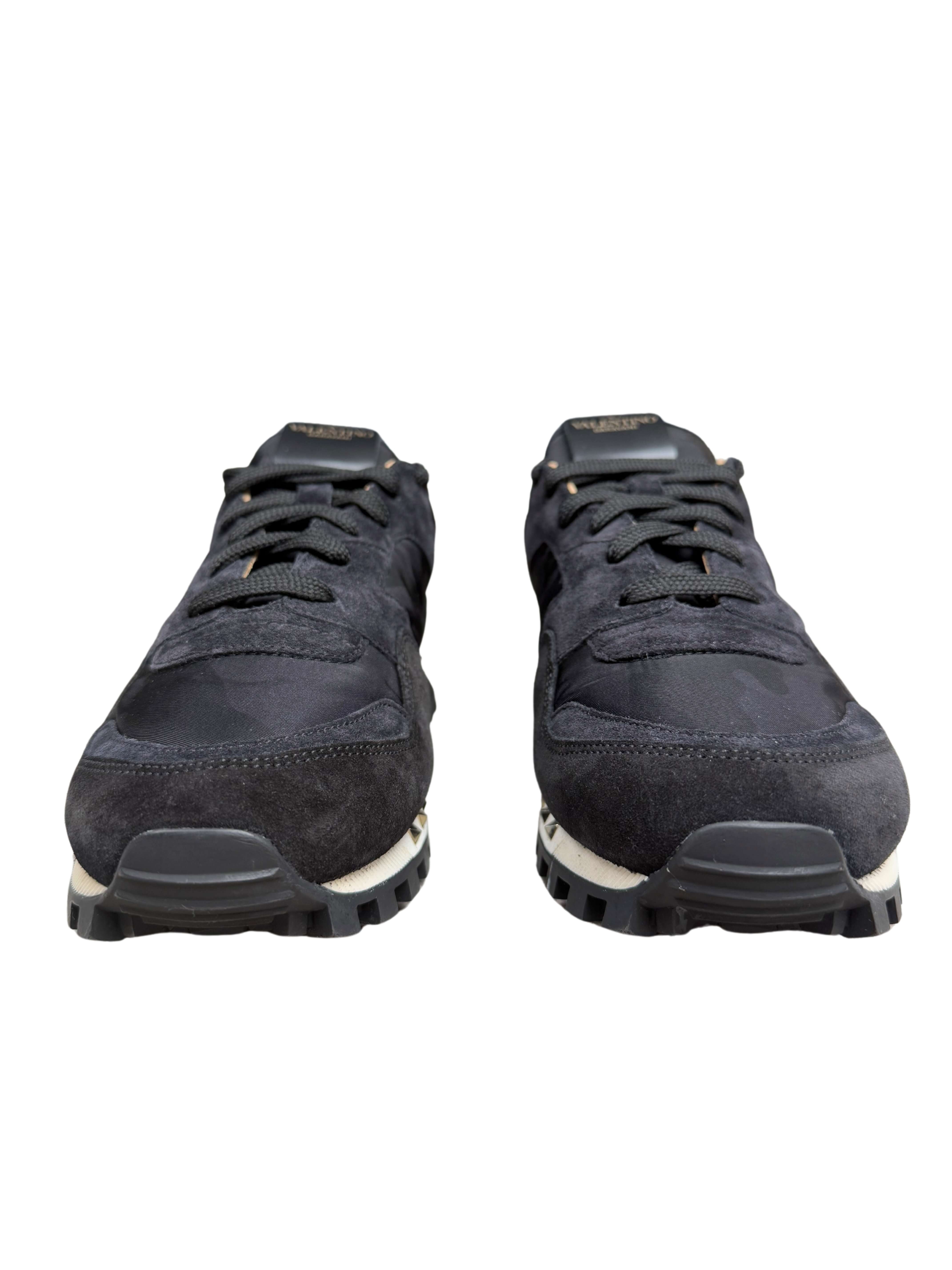 Valentino Rockstuds Trainer - Black Valentino