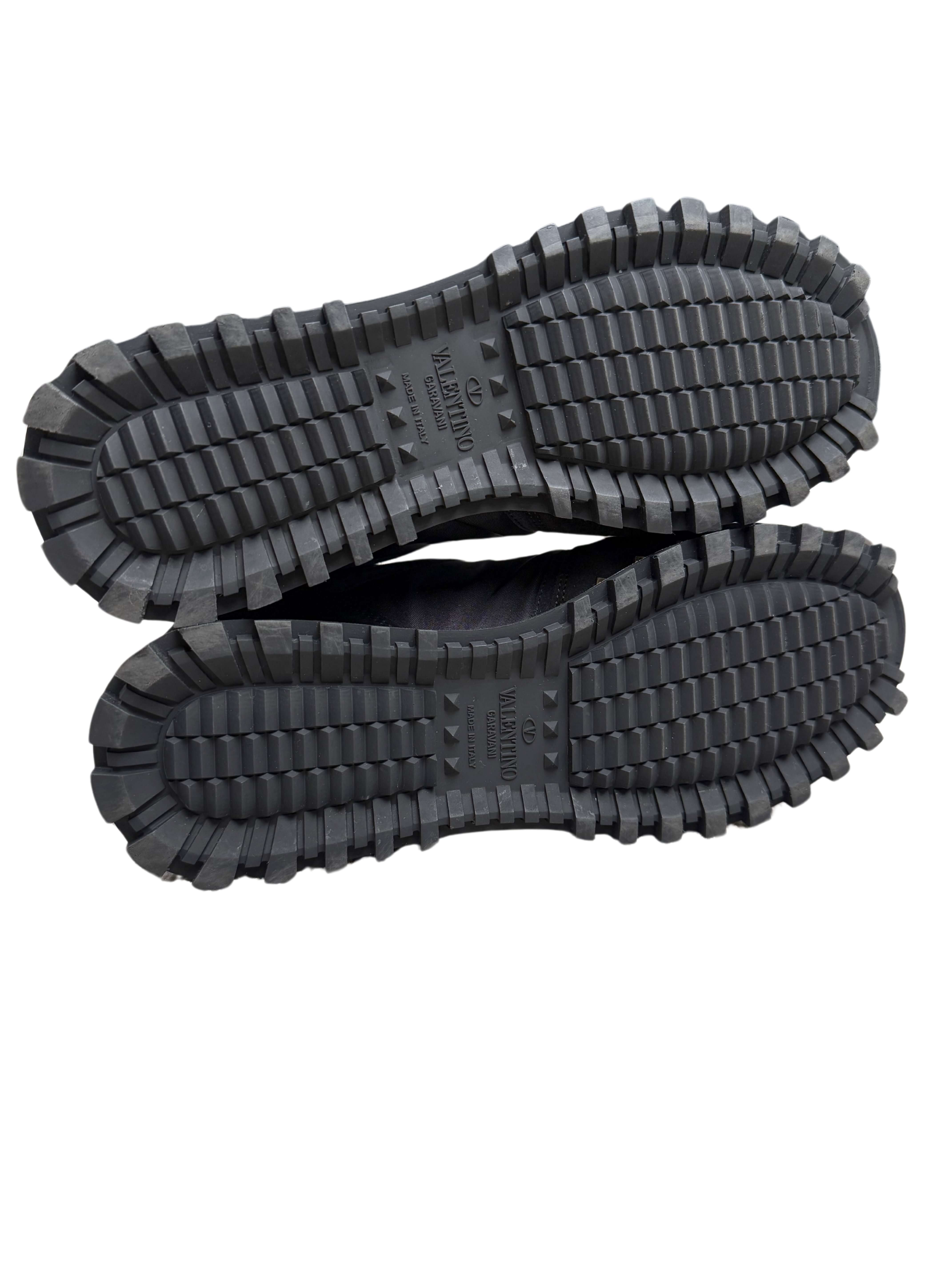 Valentino Rockstuds Trainer - Black Valentino