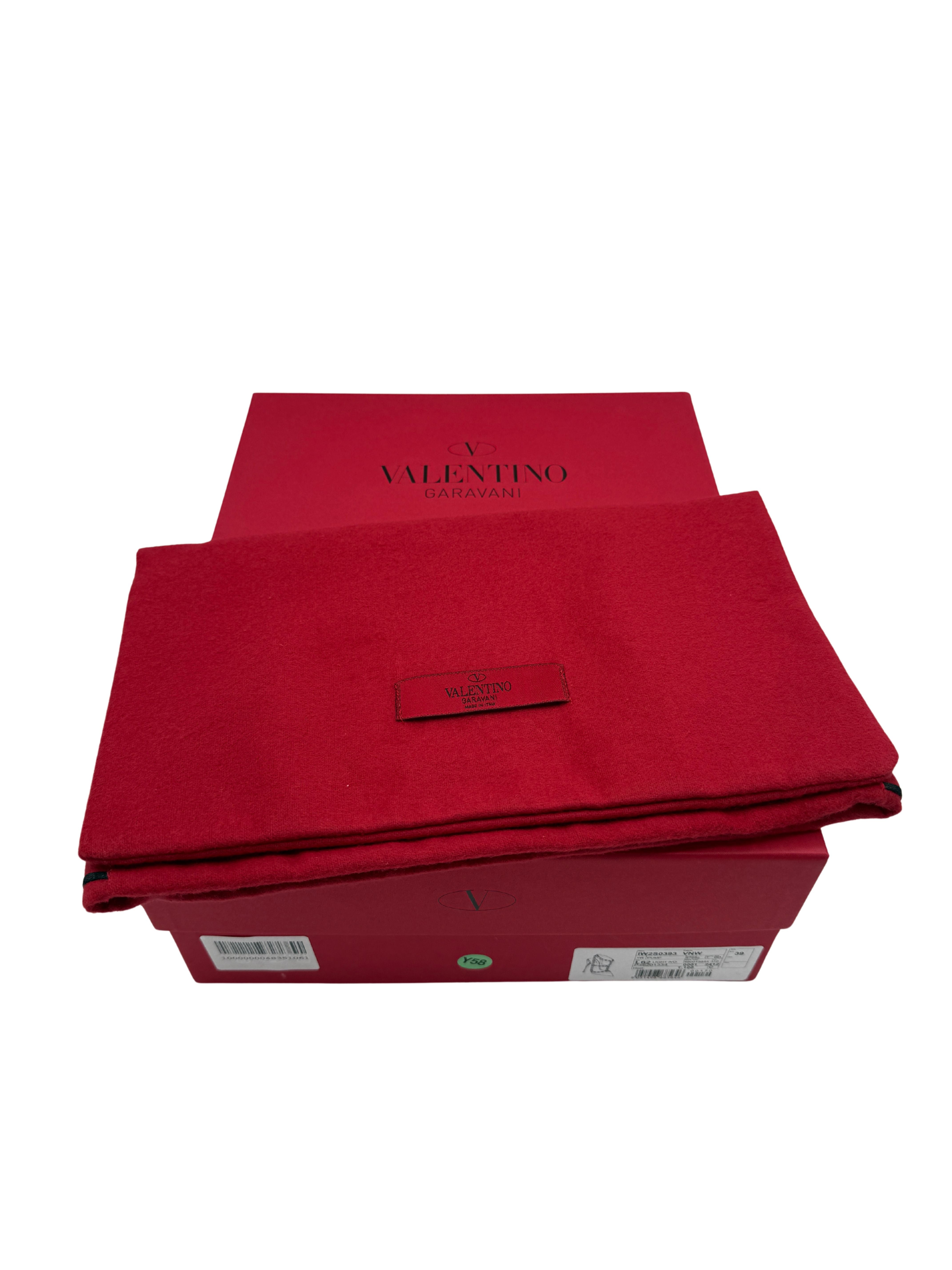 Valentino Rockstud Ankle Strap Pumps - Cream Valentino