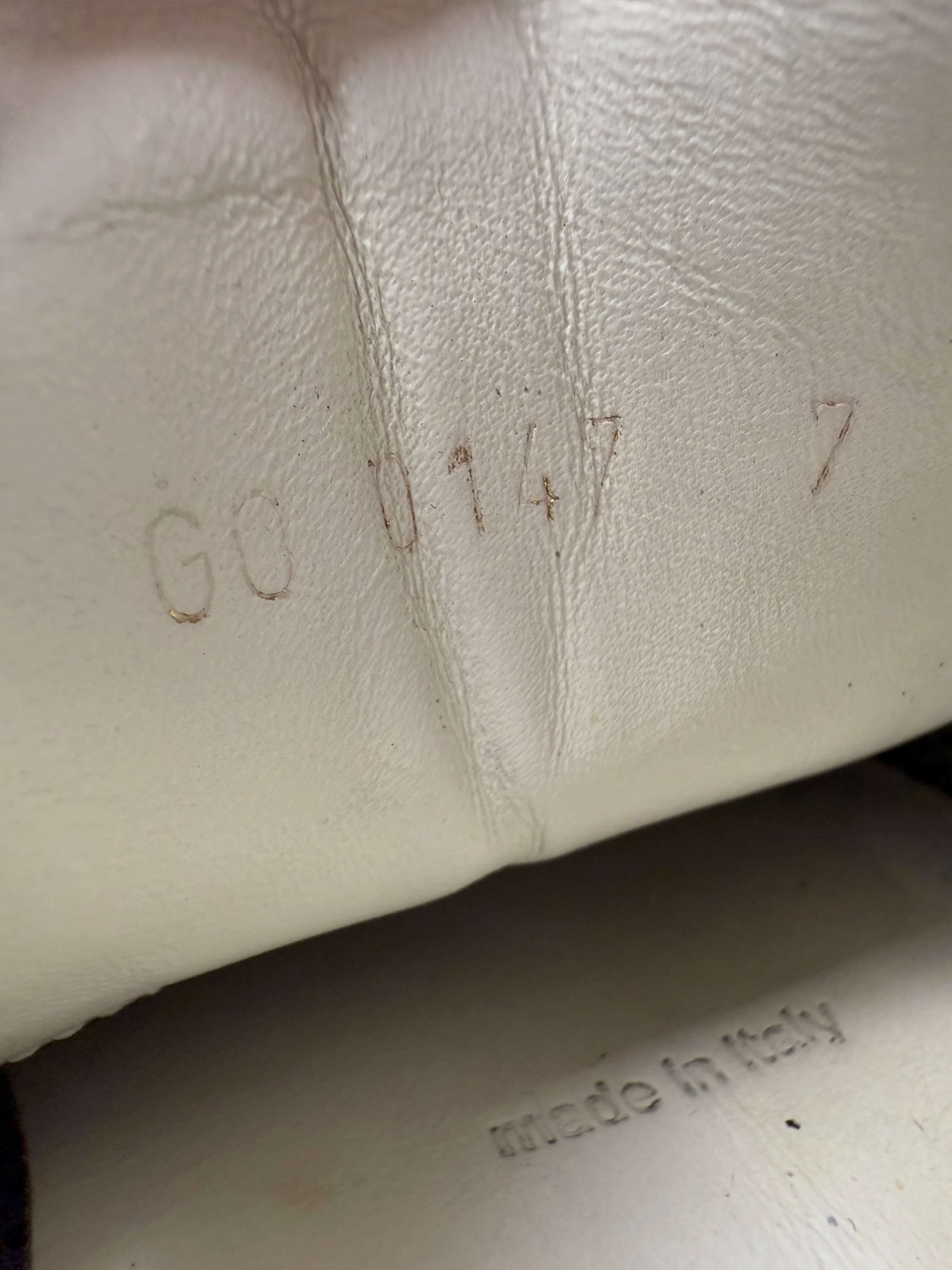 Louis Vuitton Run Away - Black Louis Vuitton