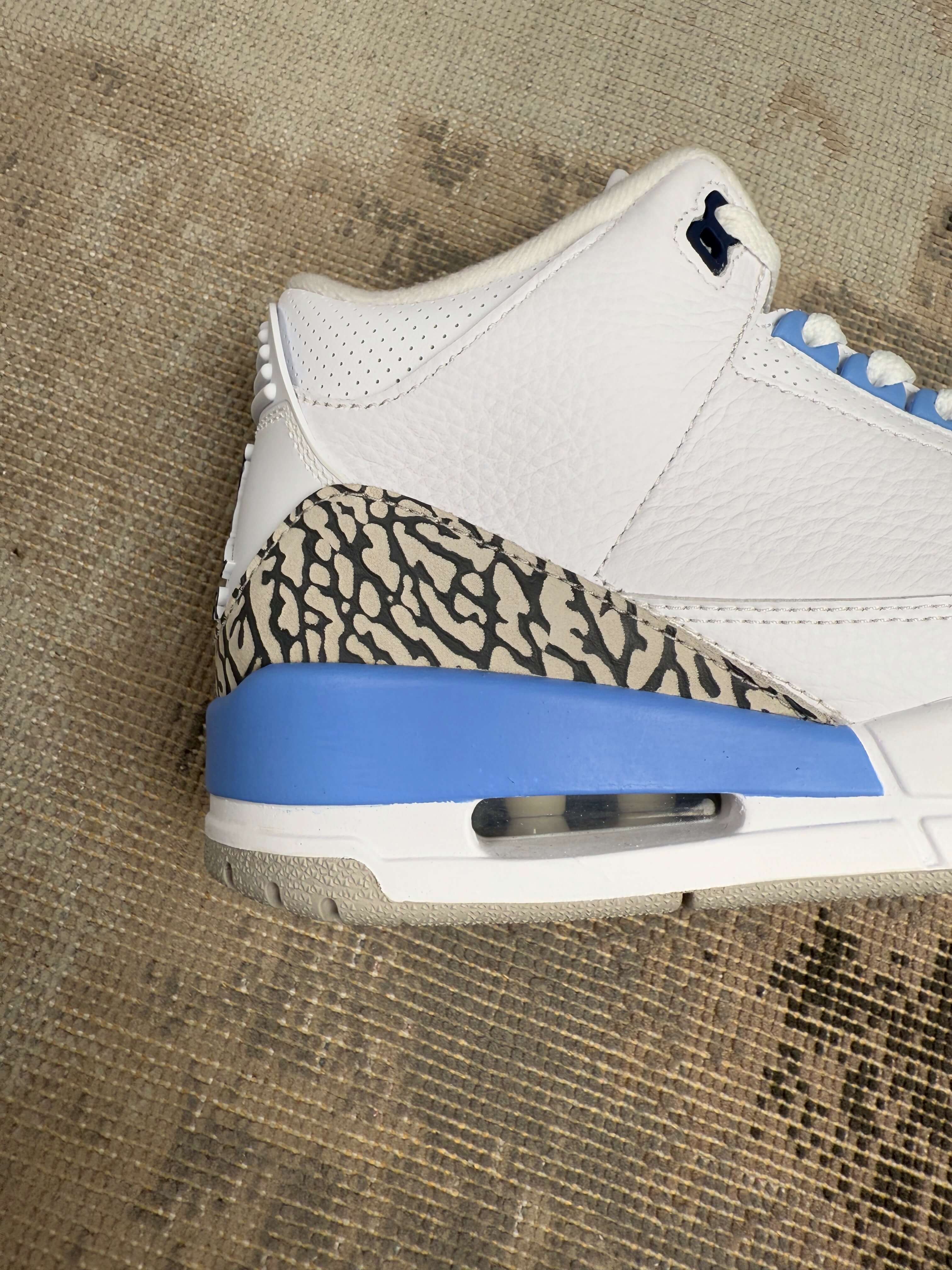 Nike Air Jordan 3 Trainers - 'UNC' (2020) Nike