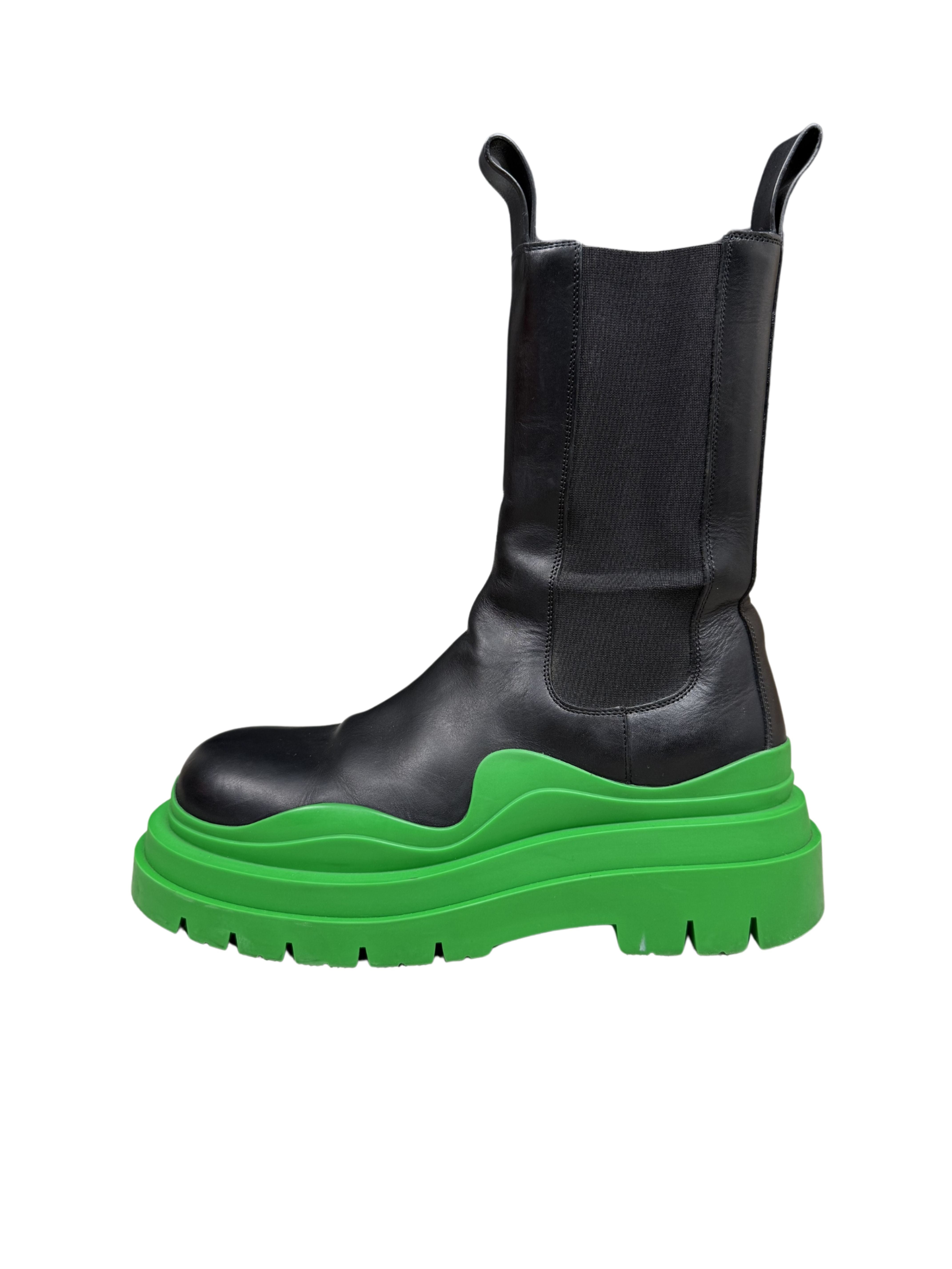 Bottega Veneta Tire Rubber Chelsea Boot - Black