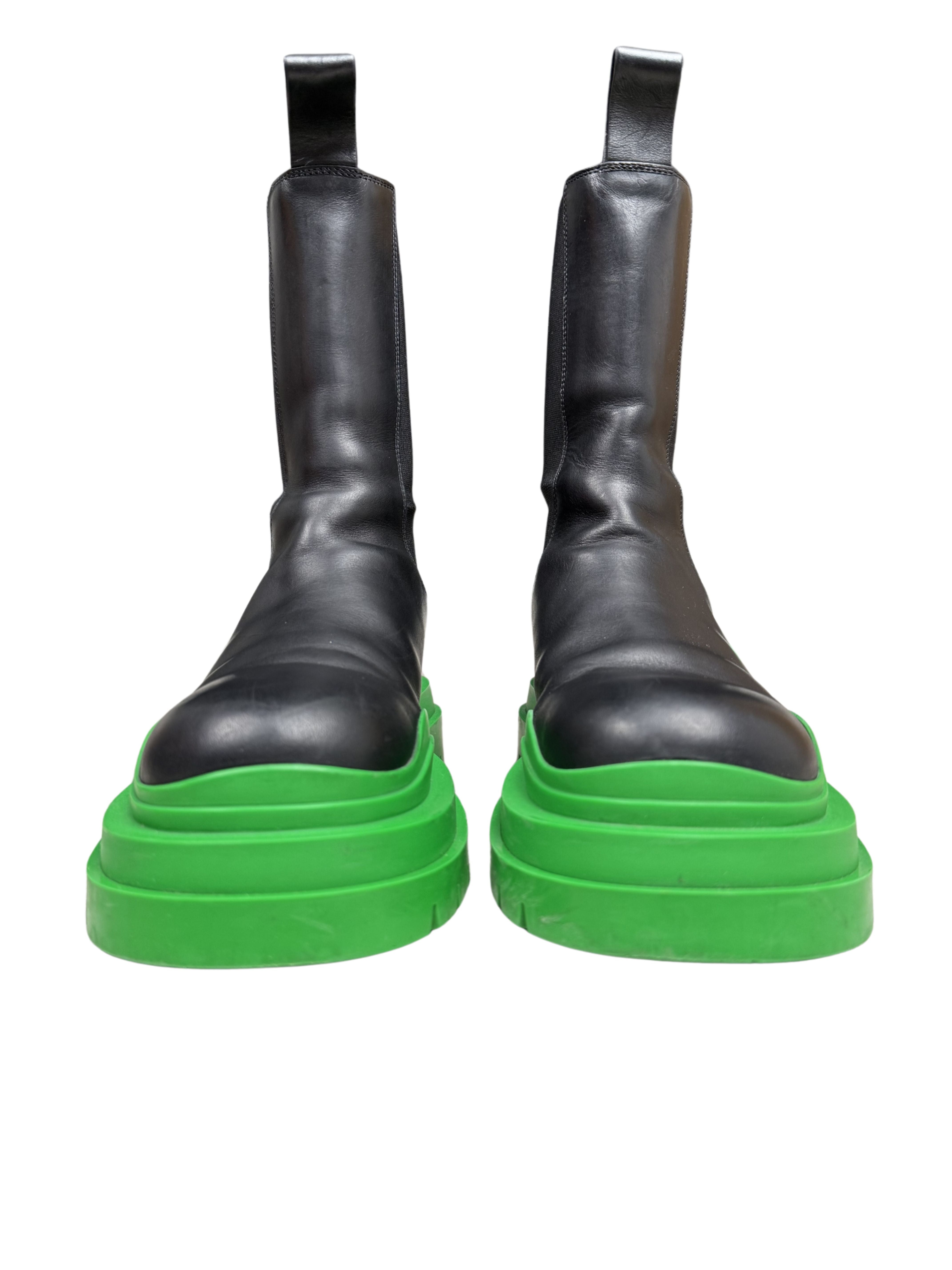 Bottega Veneta Tire Rubber Chelsea Boot - Black