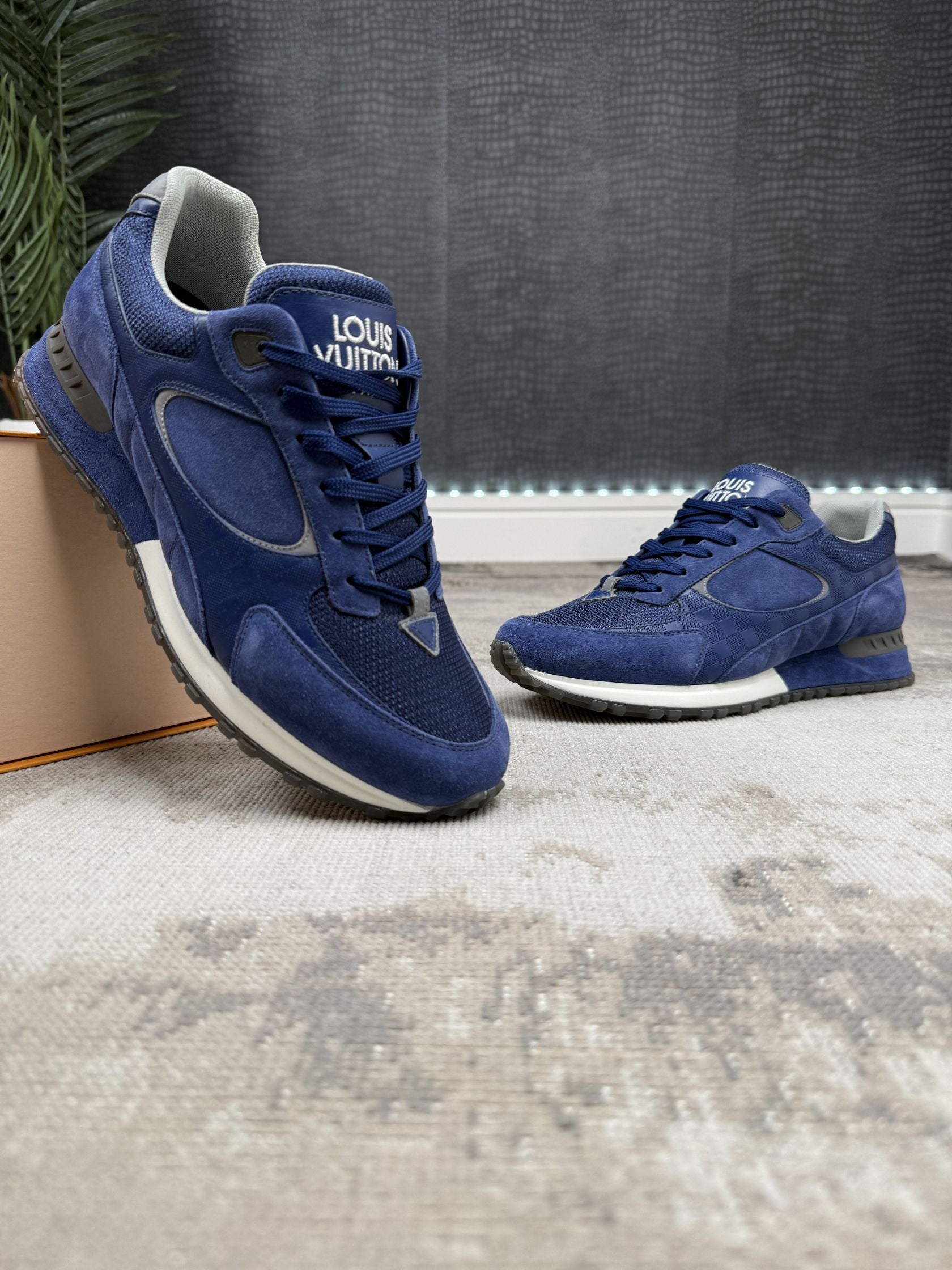 Louis Vuitton Damier Run Away Trainer - Blue Louis Vuitton