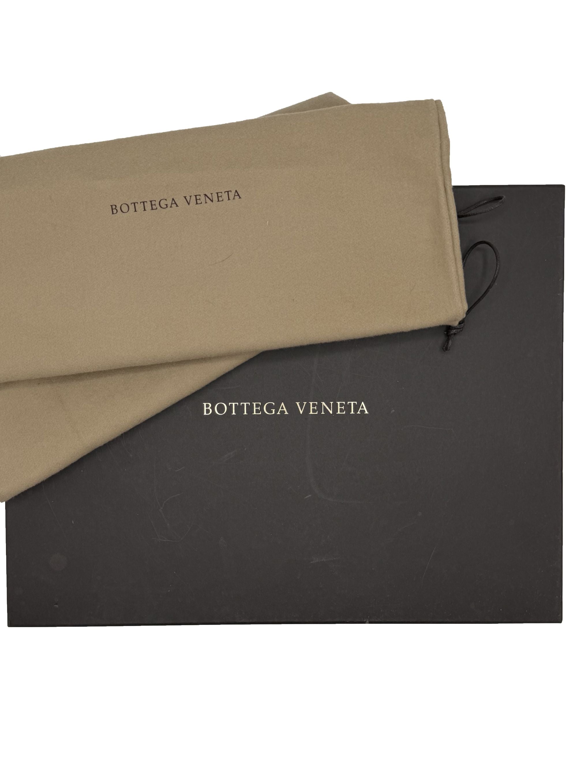 Bottega Veneta Suede Chelsea Boots - Navy Bottega Veneta