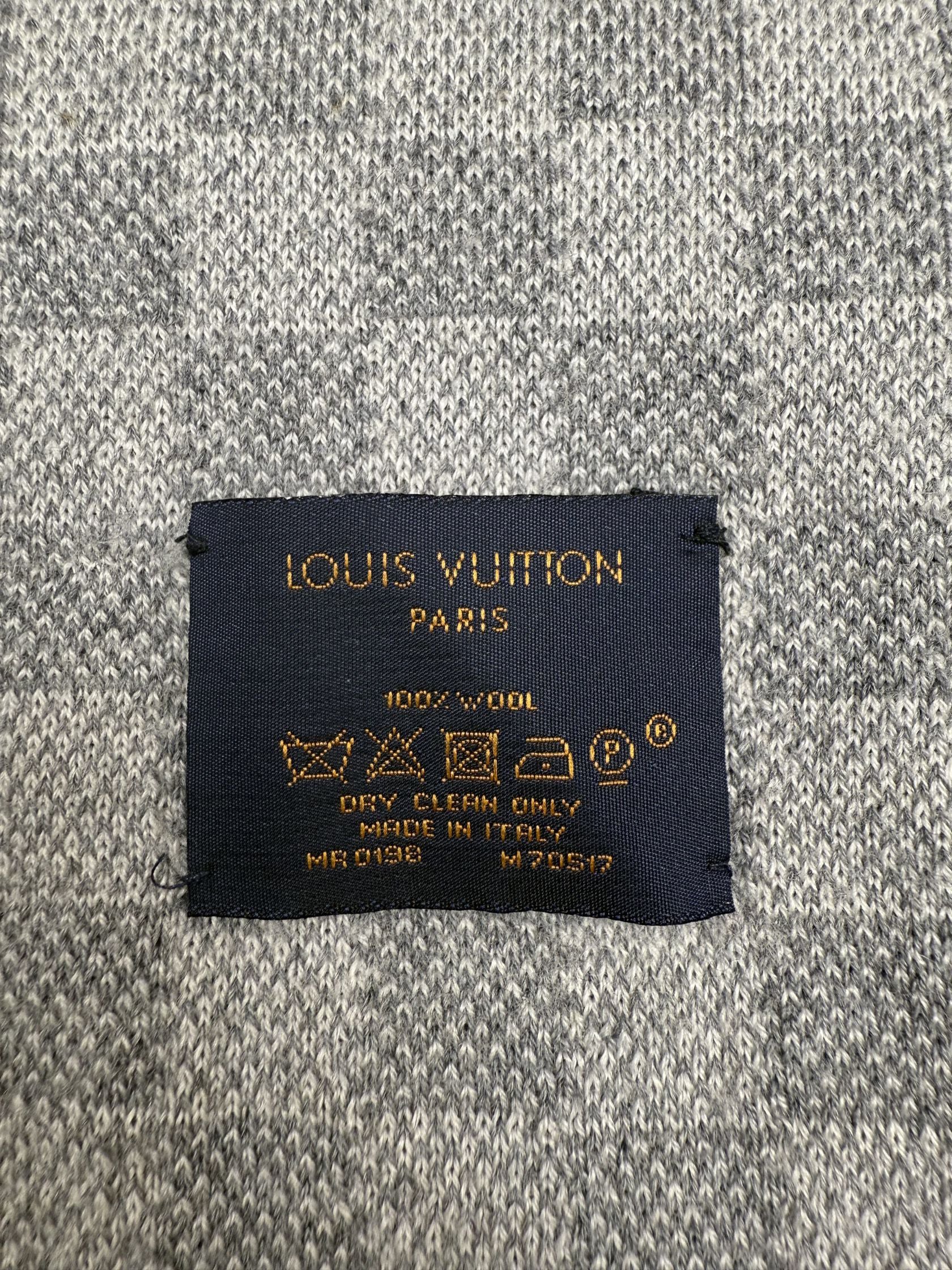Louis Vuitton Néo Petit Damier Scarf - Grey