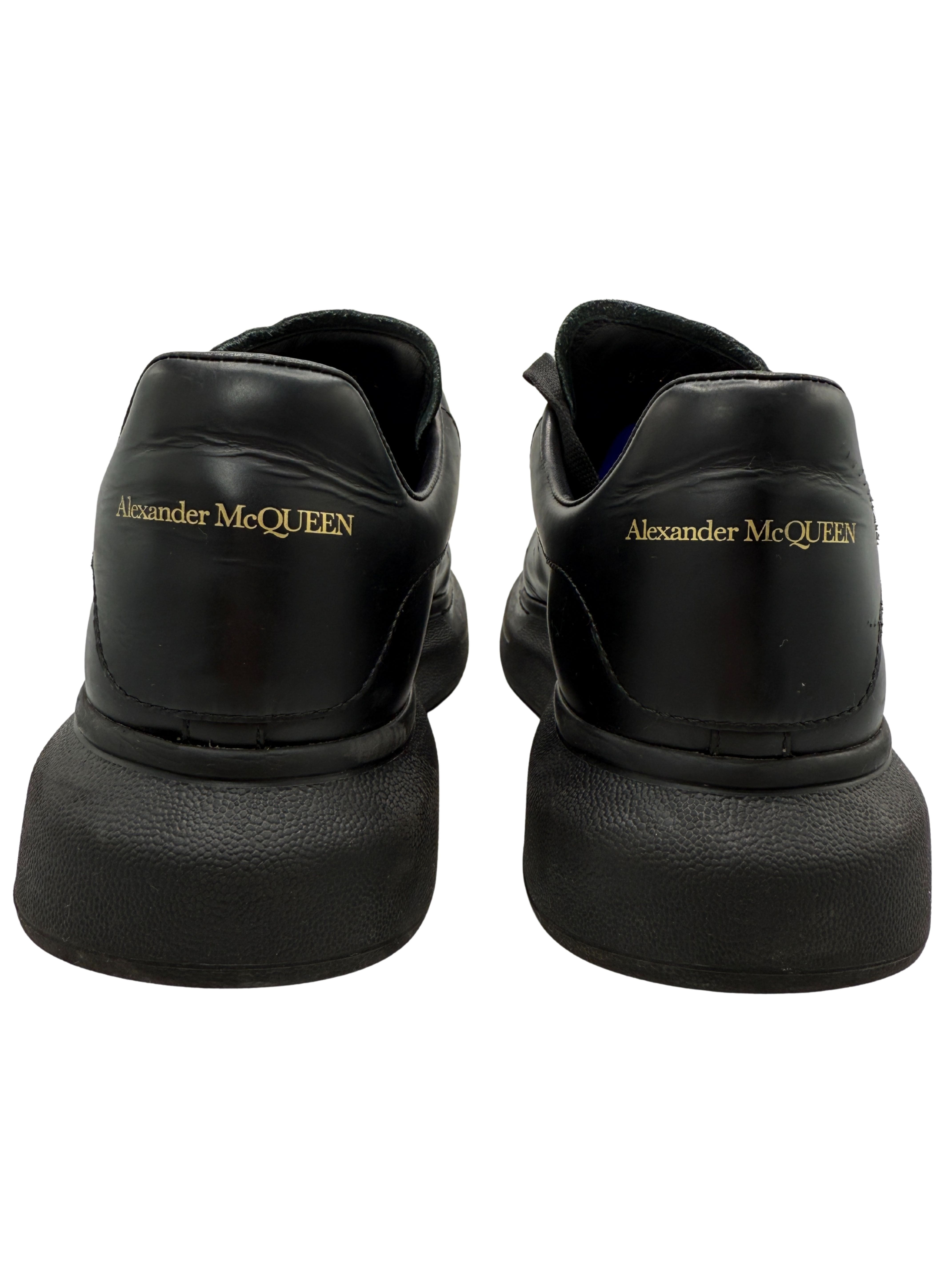 Alexander McQueen Oversized trainer - Triple Black